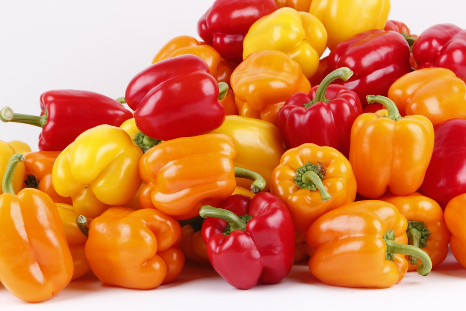 Canon EOS 550D (EOS Rebel T2i / EOS Kiss X4) sample photo. Paprika, red paprika, green photography
