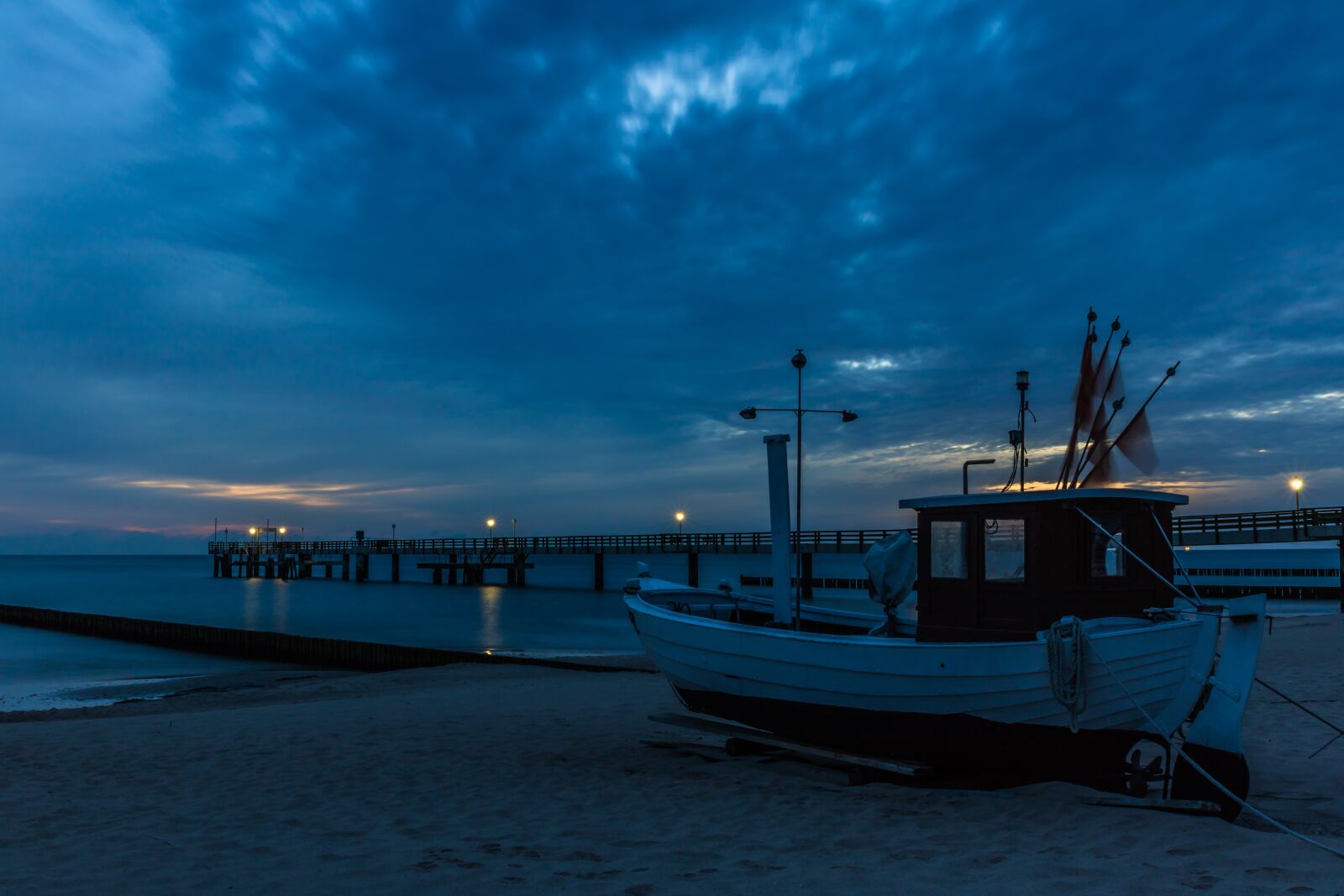 Canon EOS 760D (EOS Rebel T6s / EOS 8000D) + Canon TAMRON SP 17-50mm f/2.8 Di II VC B005 sample photo. Baltic sea, usedom, sunrise photography
