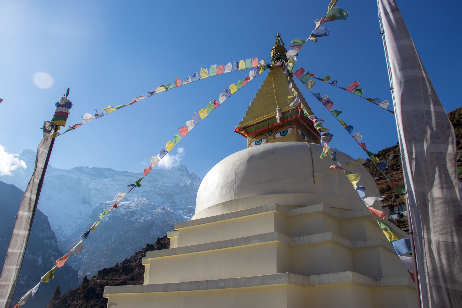 Canon EOS 200D (EOS Rebel SL2 / EOS Kiss X9) sample photo. Himalayas, nepal, hindu photography