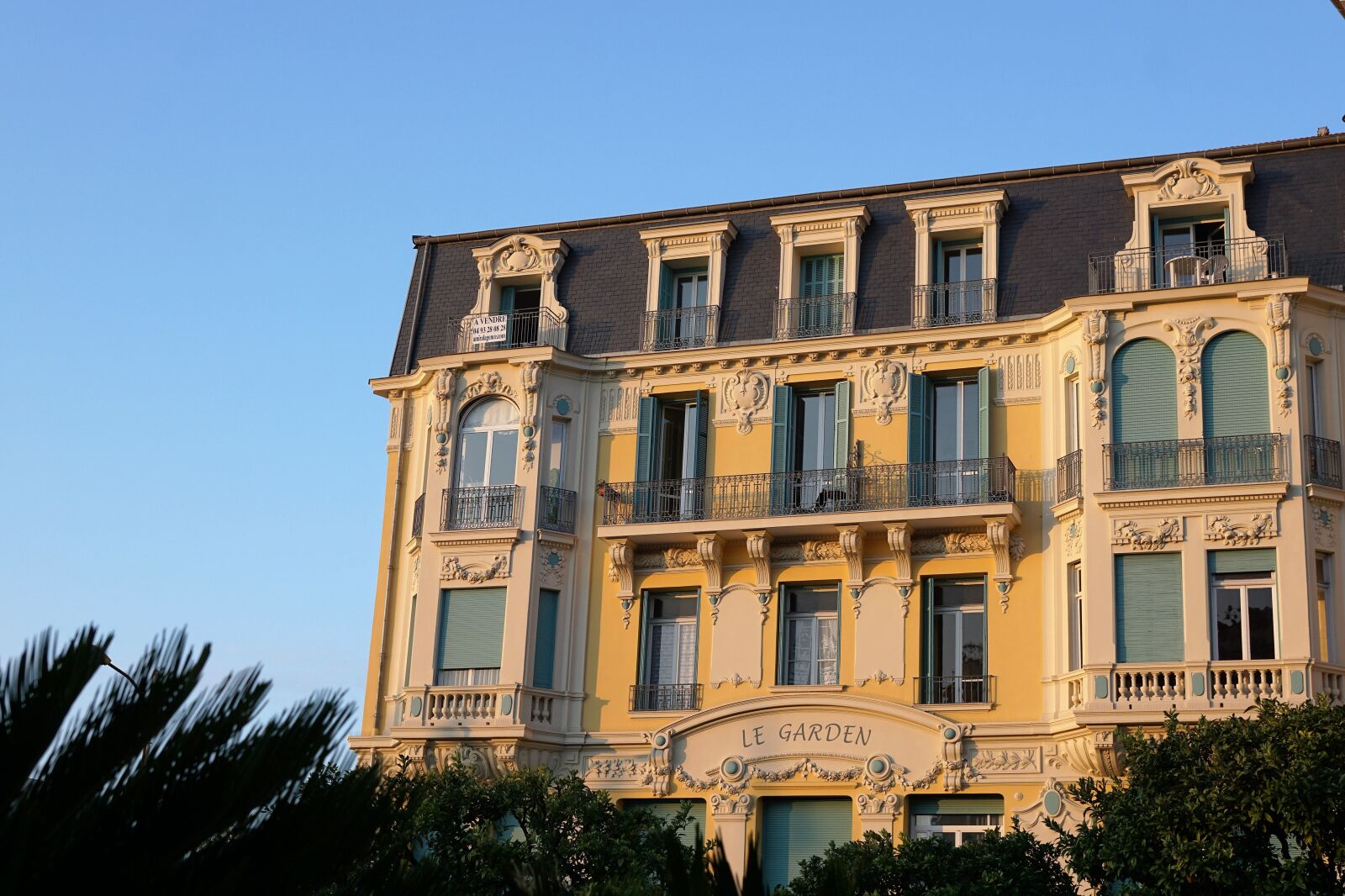 Sony ILCA-77M2 + Sony DT 16-50mm F2.8 SSM sample photo. Menton, summer, vacations photography
