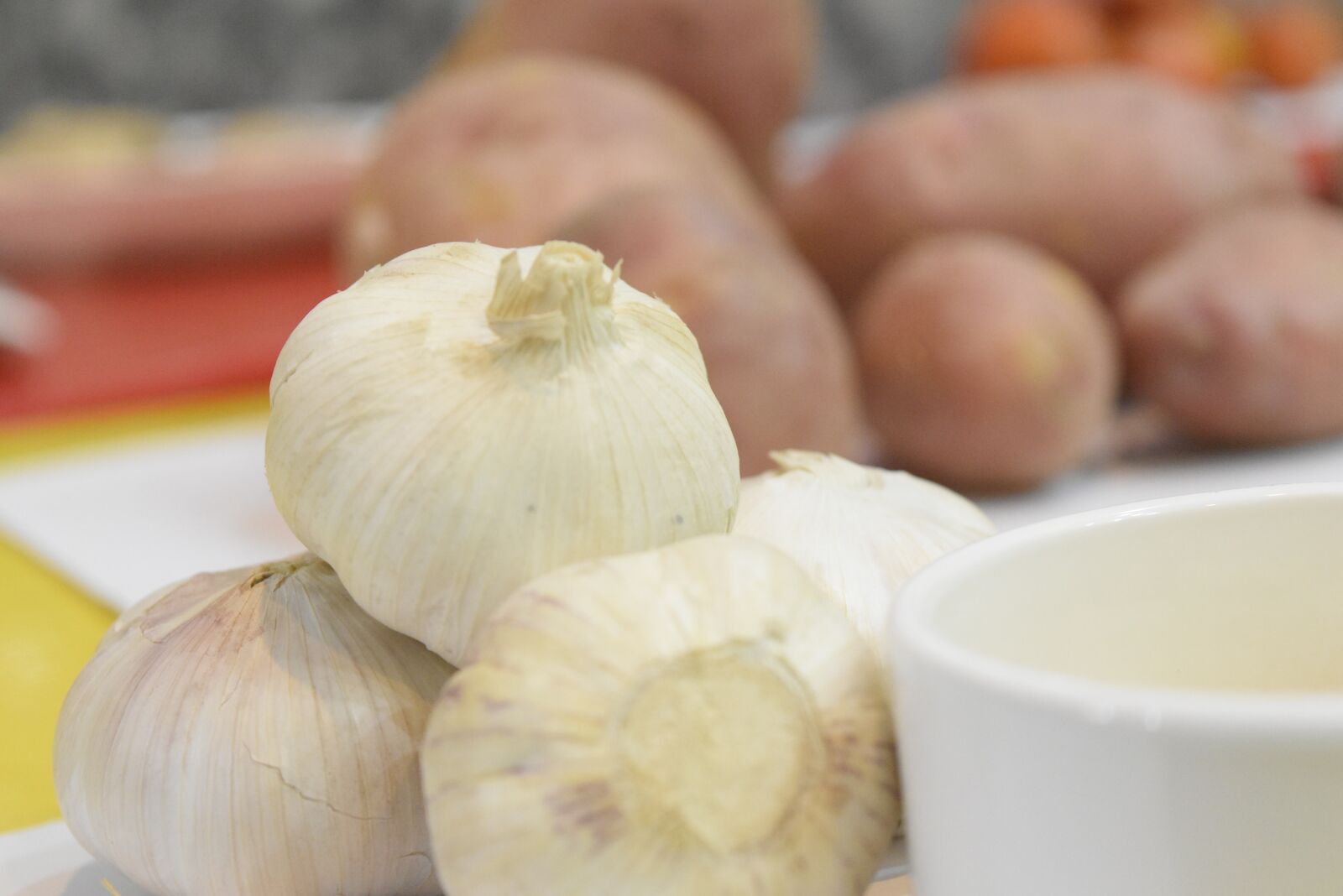 Nikon D5500 sample photo. Organic, vegetable, garlic photography