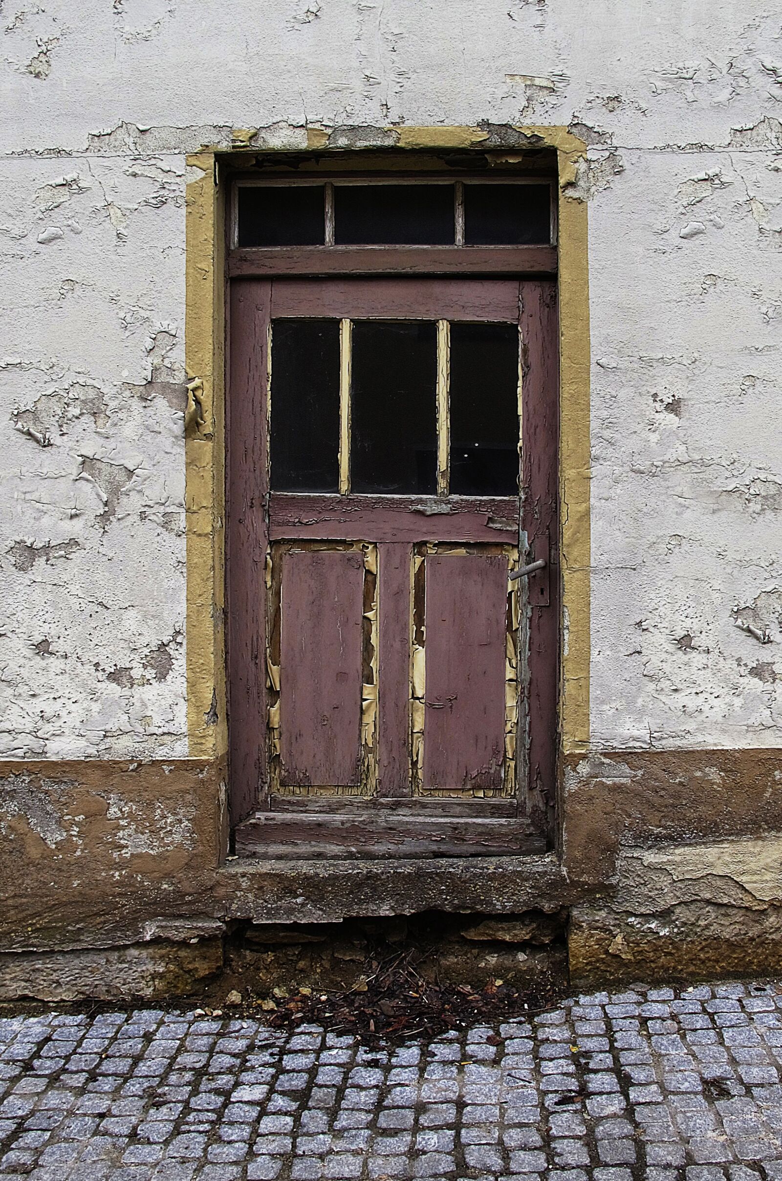 Canon PowerShot G12 sample photo. Door, old door, wooden photography