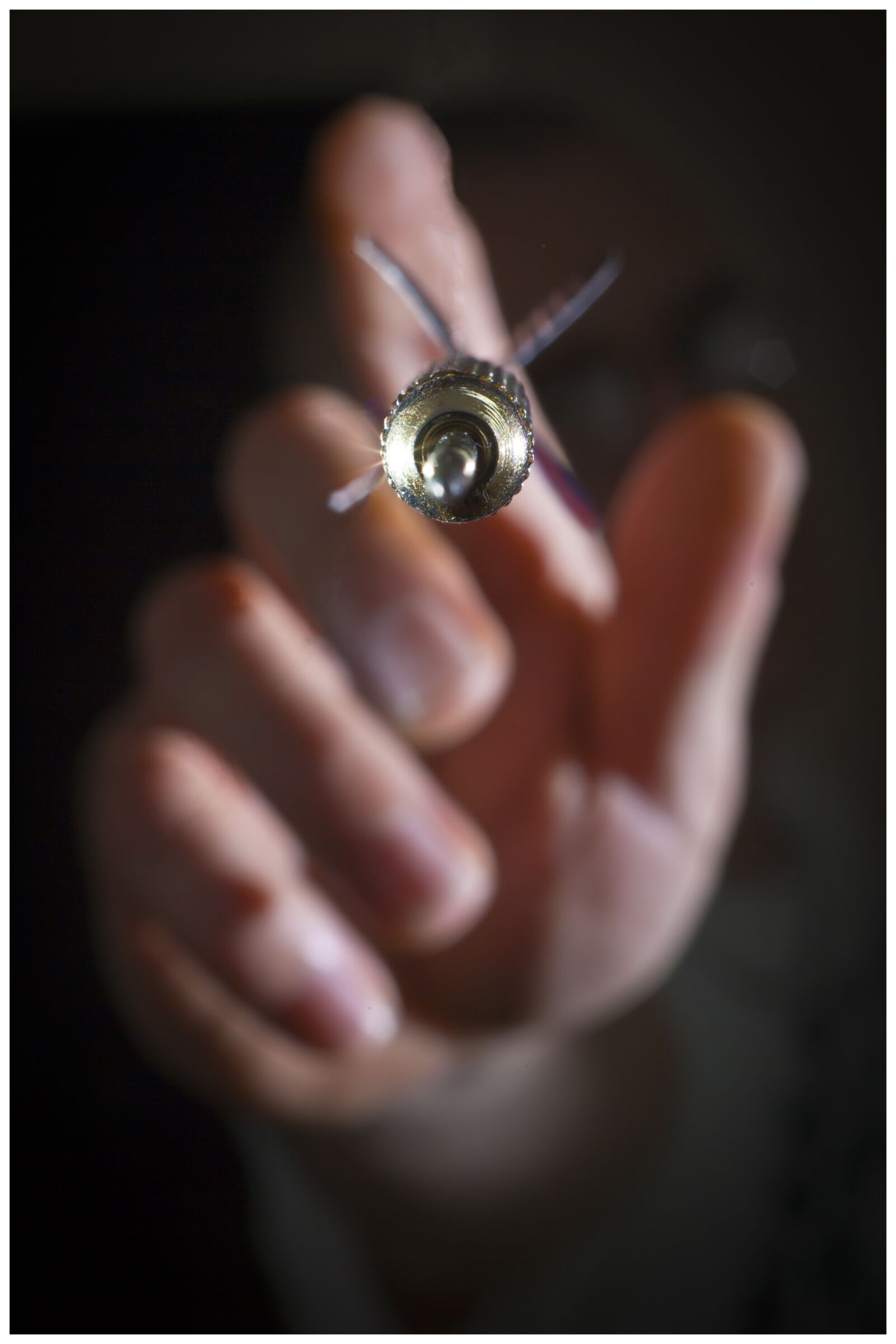 Canon EOS-1D Mark II sample photo. Darts, sport, hand photography