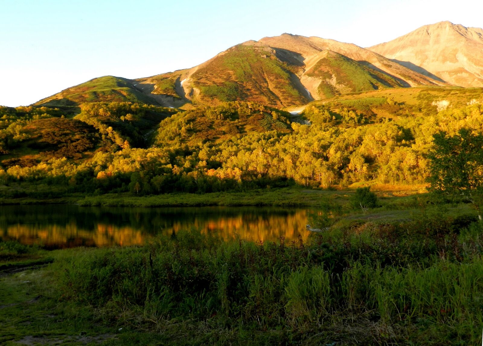 Nikon Coolpix P500 sample photo. Autumn, mountains, an ancient photography