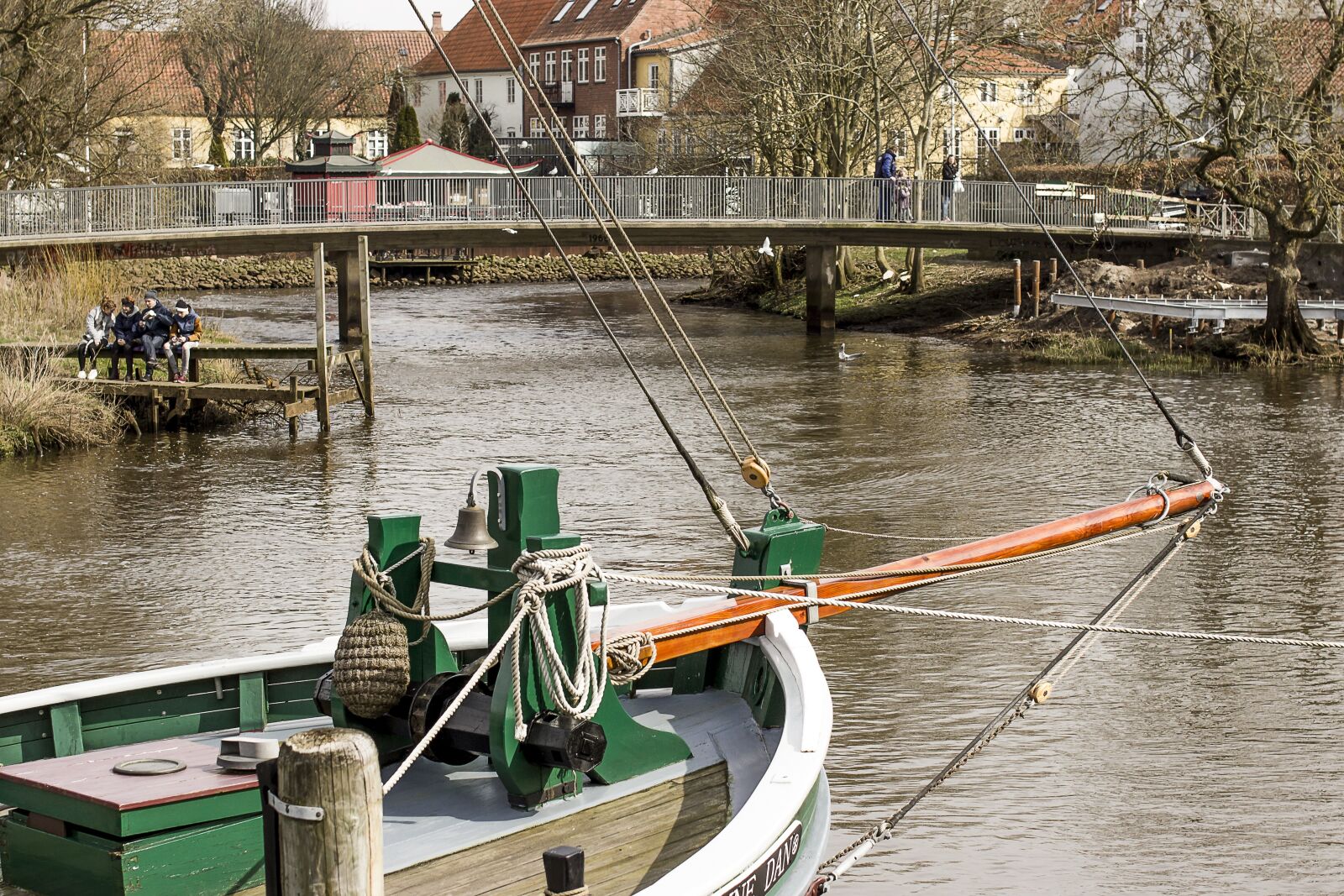 Canon EOS 600D (Rebel EOS T3i / EOS Kiss X5) sample photo. Ribe, boat, bridge photography