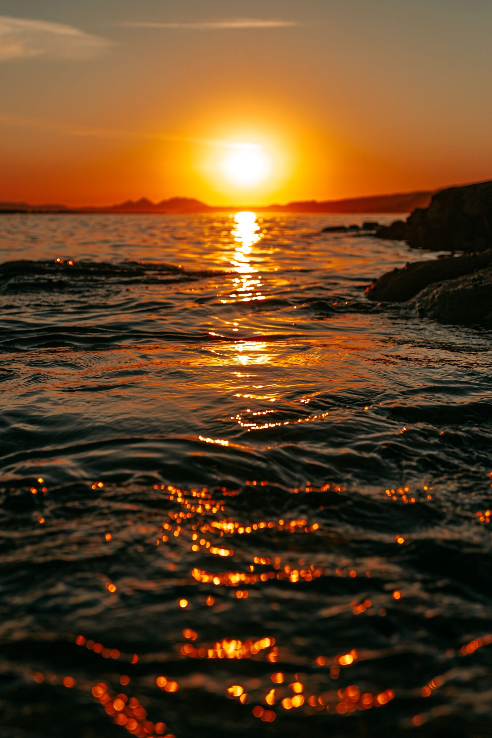 Canon EOS 6D + Canon EF 17-40mm F4L USM sample photo. Sunset, sea, horizon photography