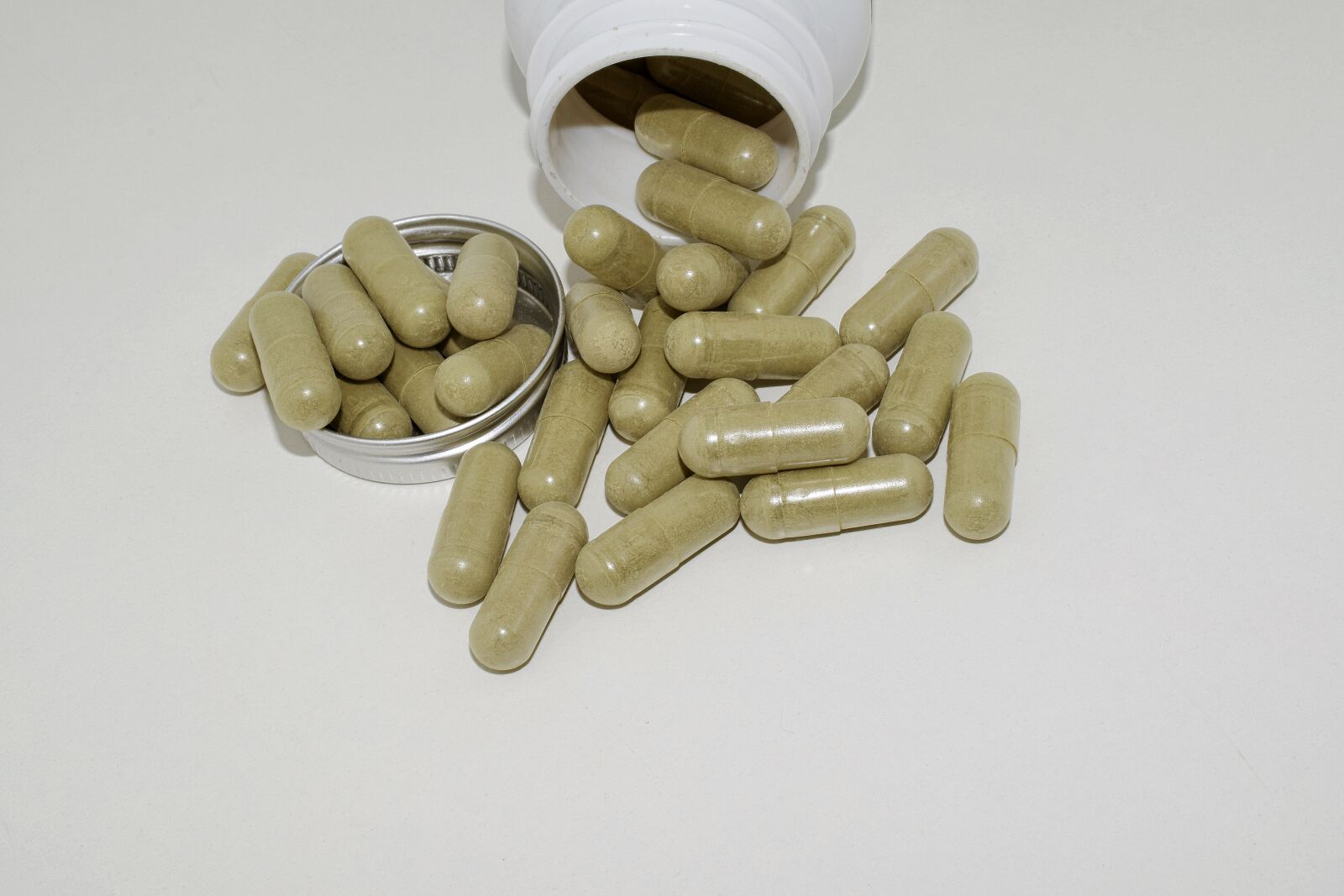 Nikon D5300 sample photo. Encapsulate, matcha tea, dietary photography