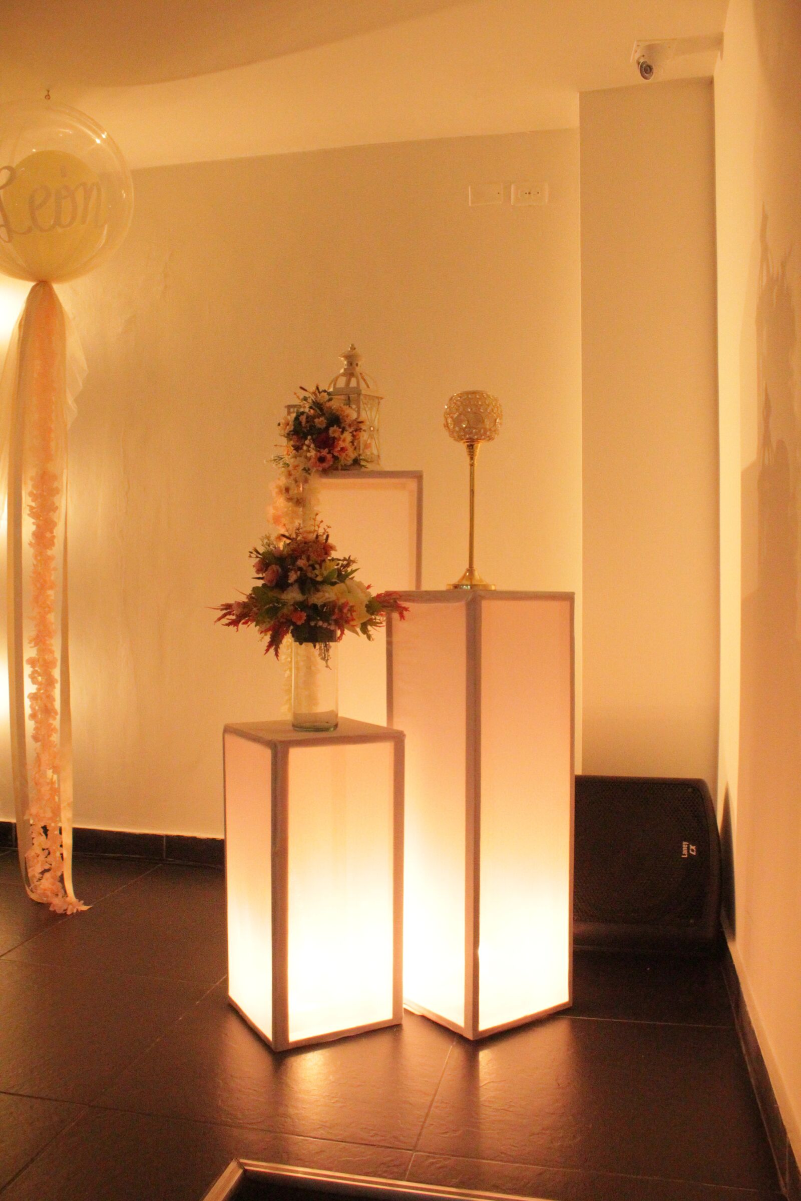 Canon EOS 1300D (EOS Rebel T6 / EOS Kiss X80) sample photo. Lighting, design, interior photography