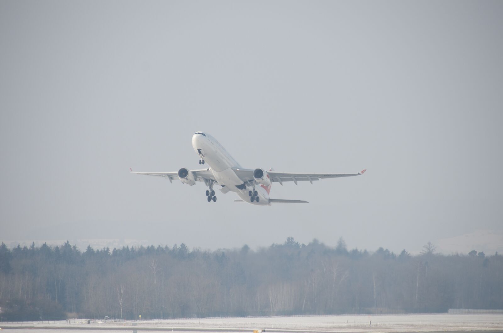 Nikon D7000 sample photo. Airport, zurich, aircraft photography