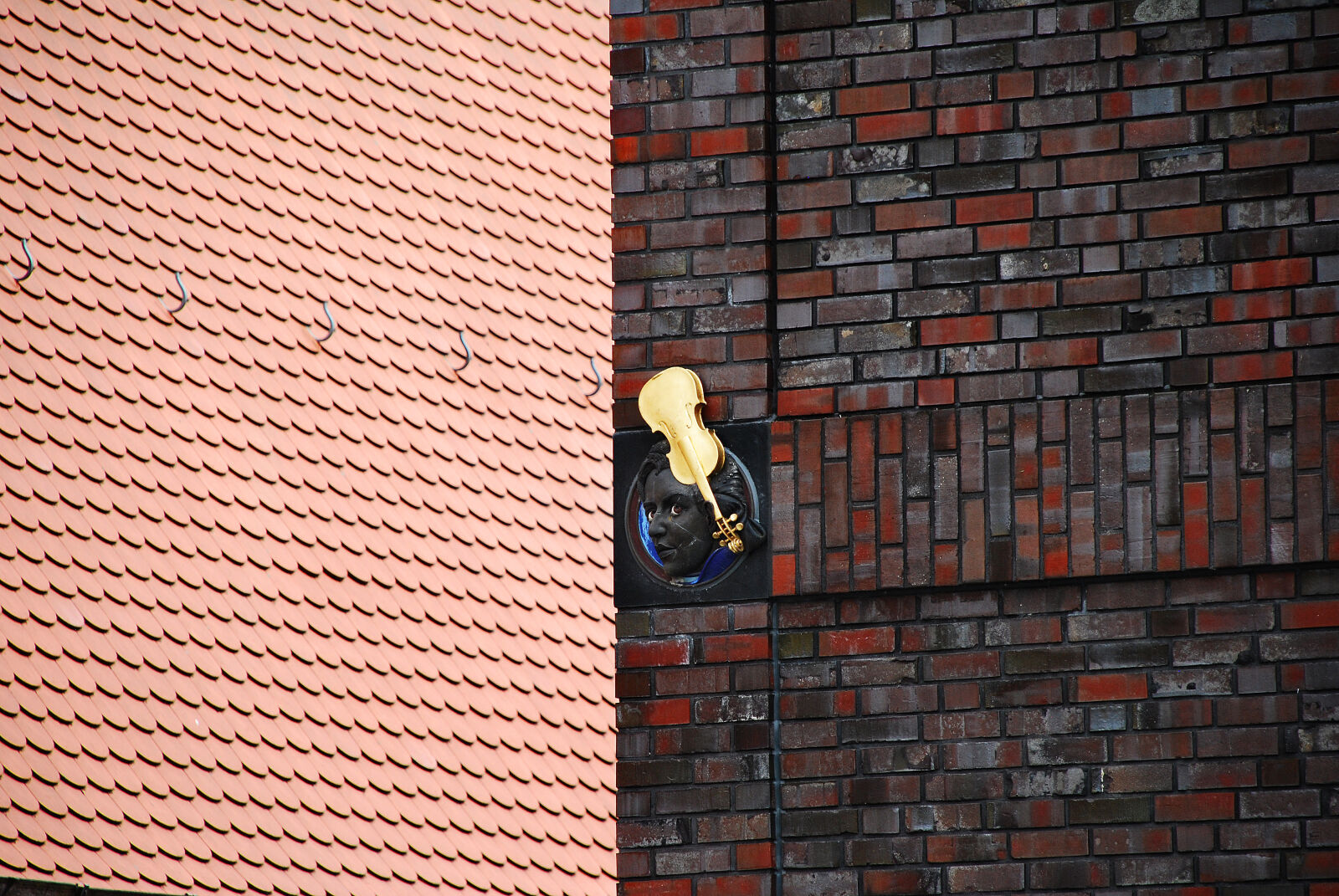 Nikon D40X sample photo. House, mozart, musician, wall photography
