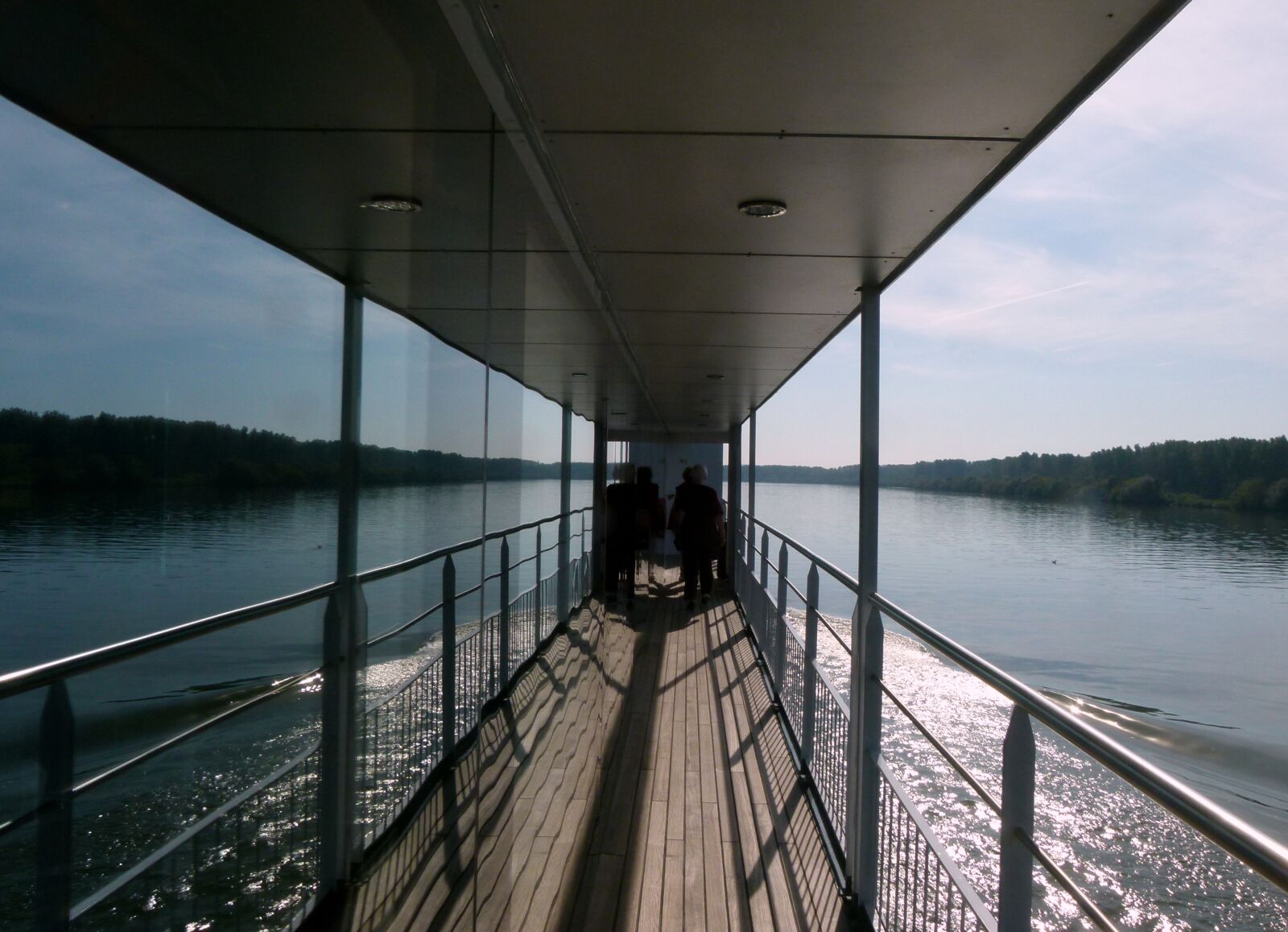 Panasonic Lumix DMC-FZ100 sample photo. Danube, mirroring, water photography