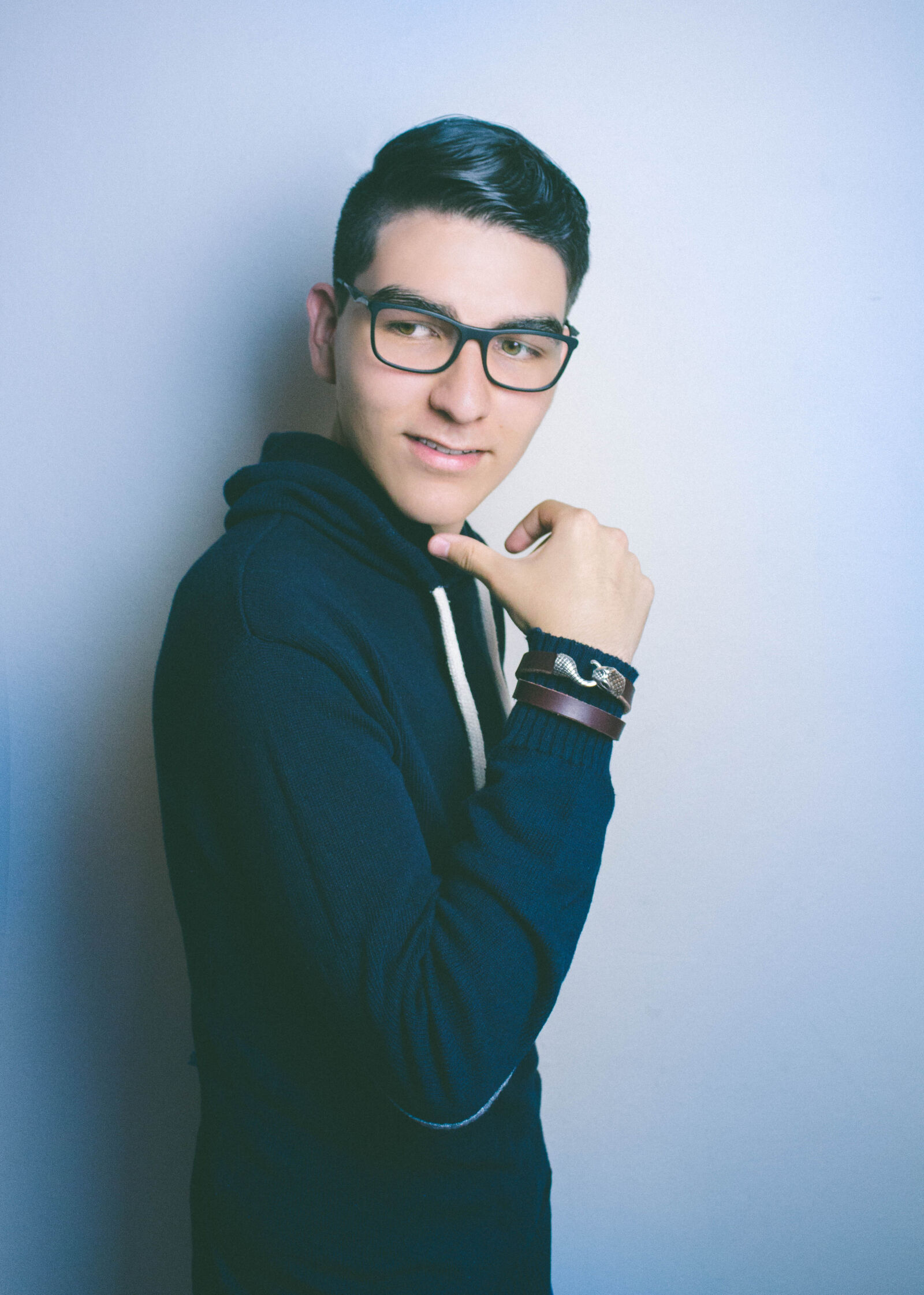 Canon EOS 700D (EOS Rebel T5i / EOS Kiss X7i) sample photo. Man, in, blue, hooded photography