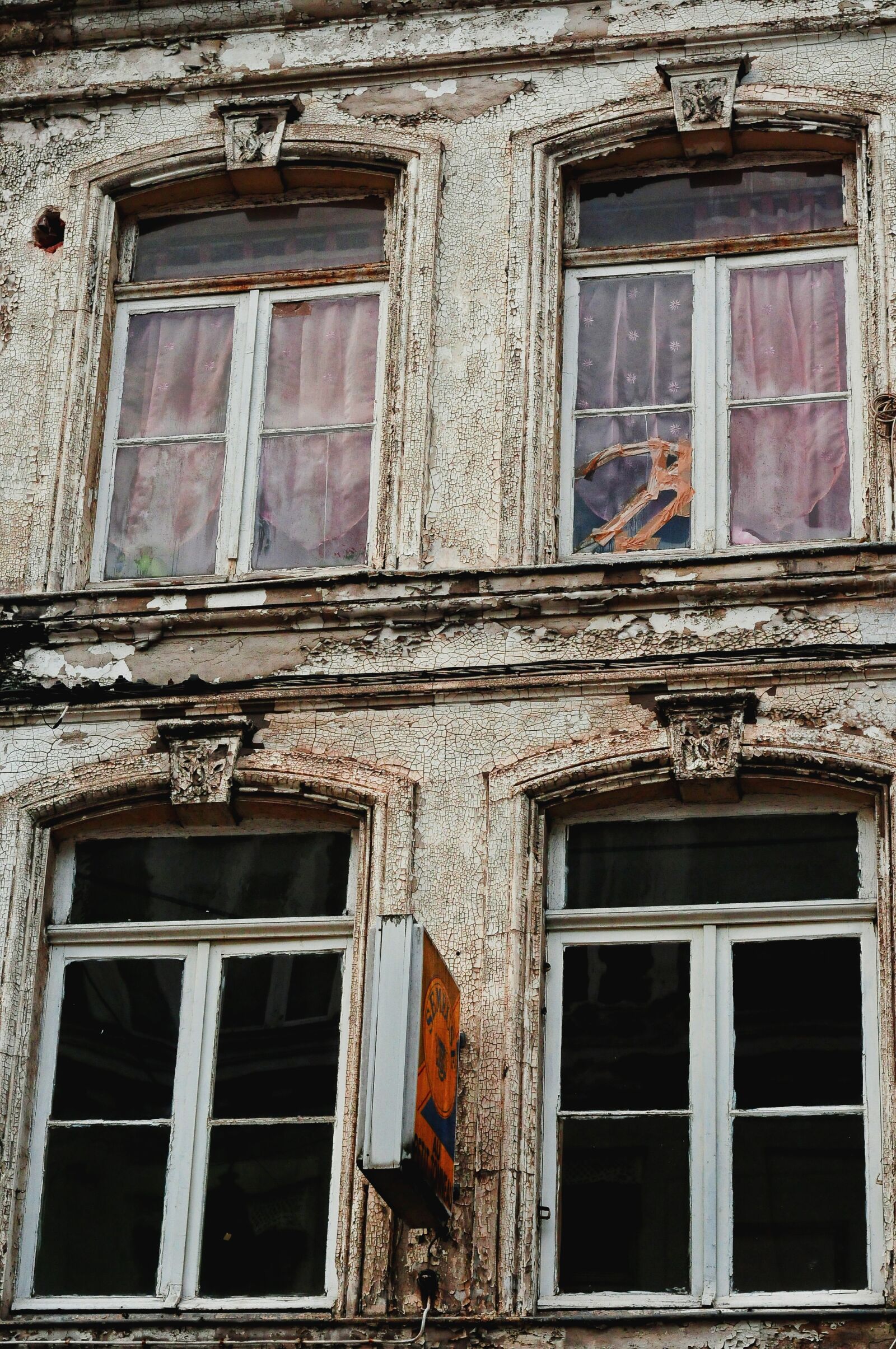 Nikon D300S sample photo. Window, house, architecture photography