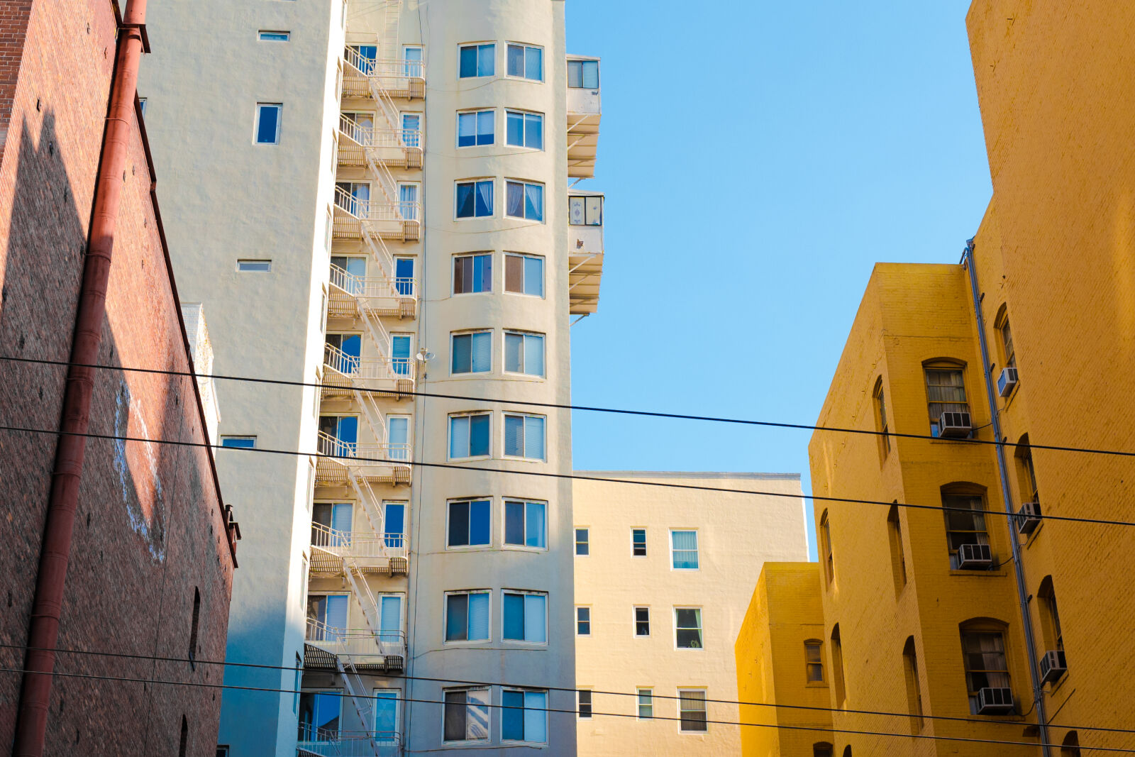 Leica Q (Typ 116) sample photo. Color, buildings photography