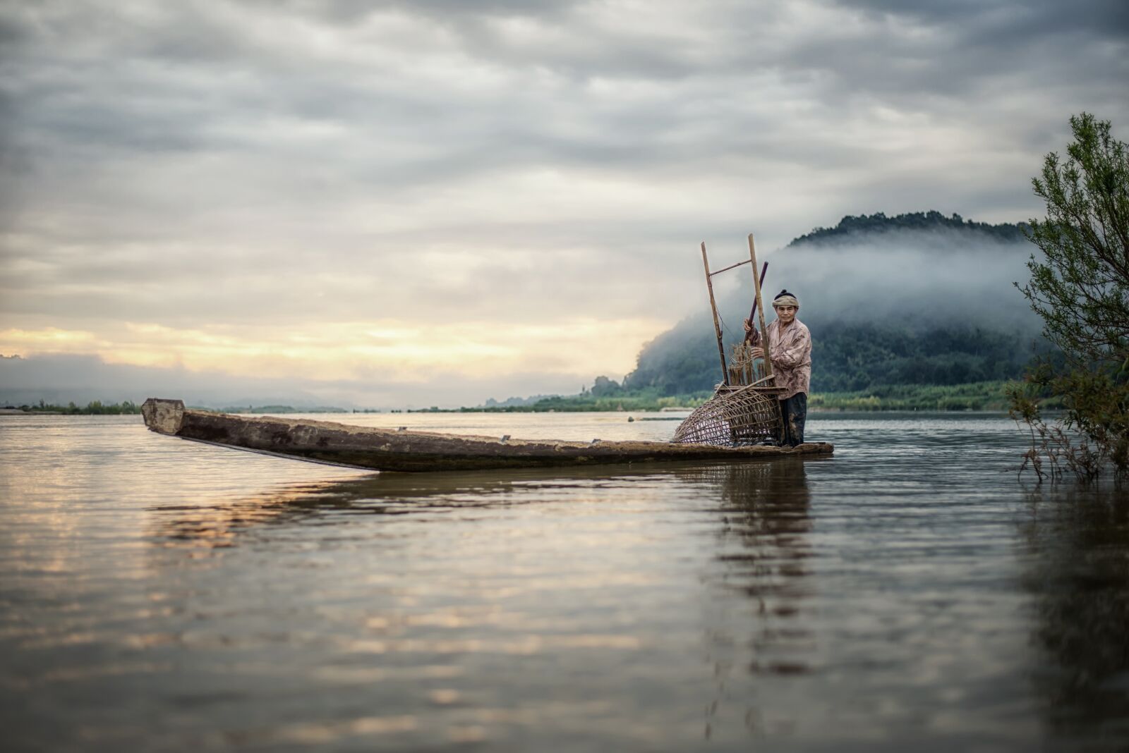 Nikon D600 sample photo. Fisherman, fishing, fish photography