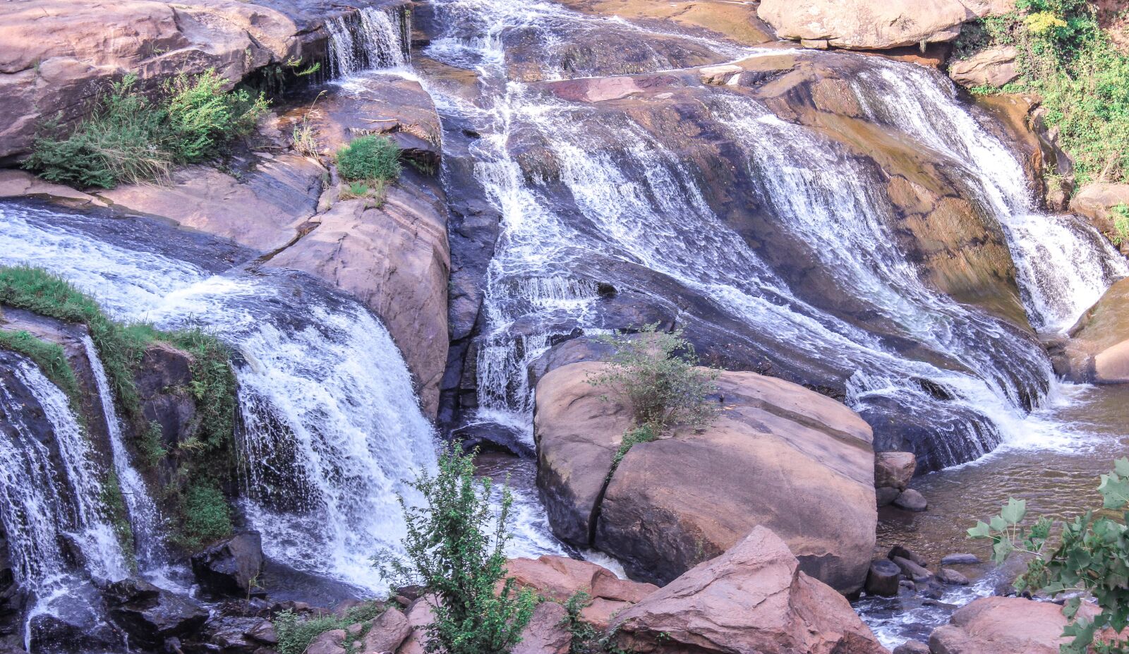 Canon EOS 600D (Rebel EOS T3i / EOS Kiss X5) sample photo. Waterfall, stream, nature photography