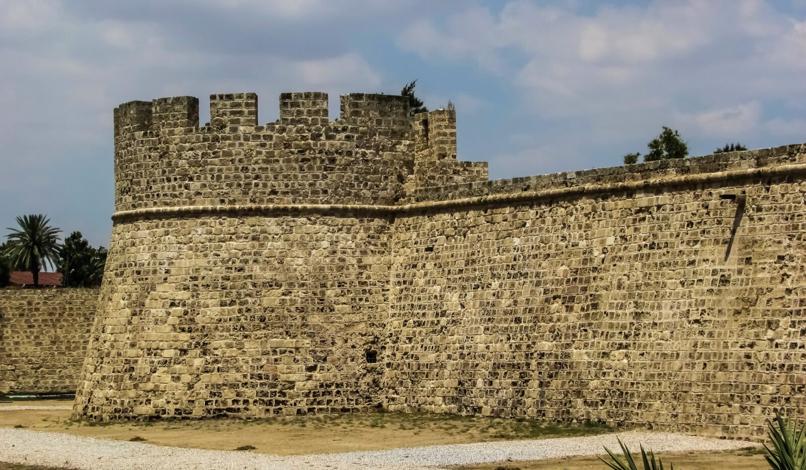 Canon PowerShot SX400 IS sample photo. Cyprus, famagusta, castle photography