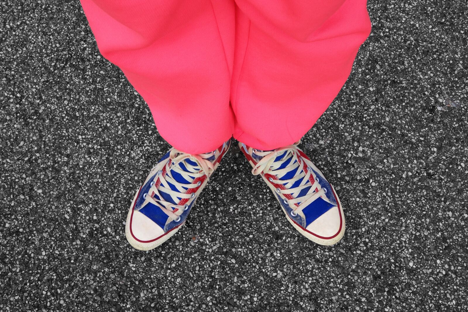 Sony Cyber-shot DSC-RX100 sample photo. Legs, pants, pink pants photography