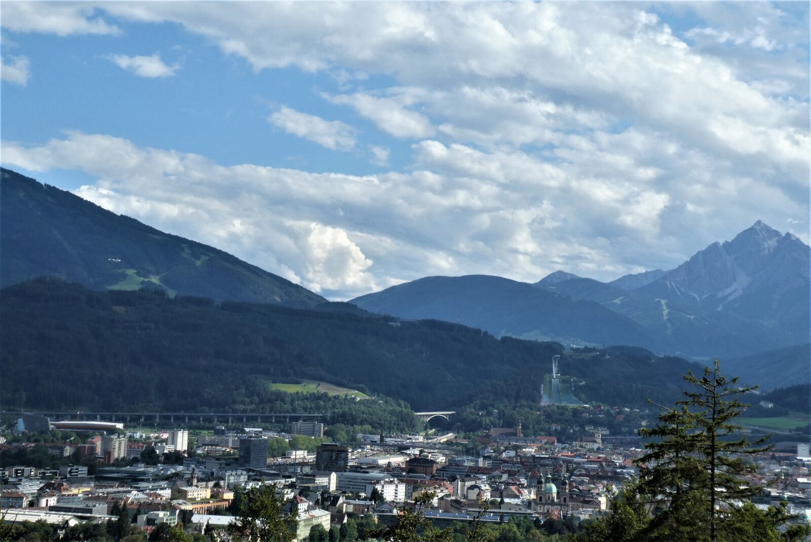 Panasonic Lumix DC-ZS70 (Lumix DC-TZ90) sample photo. Car, innsbruck, mountains photography