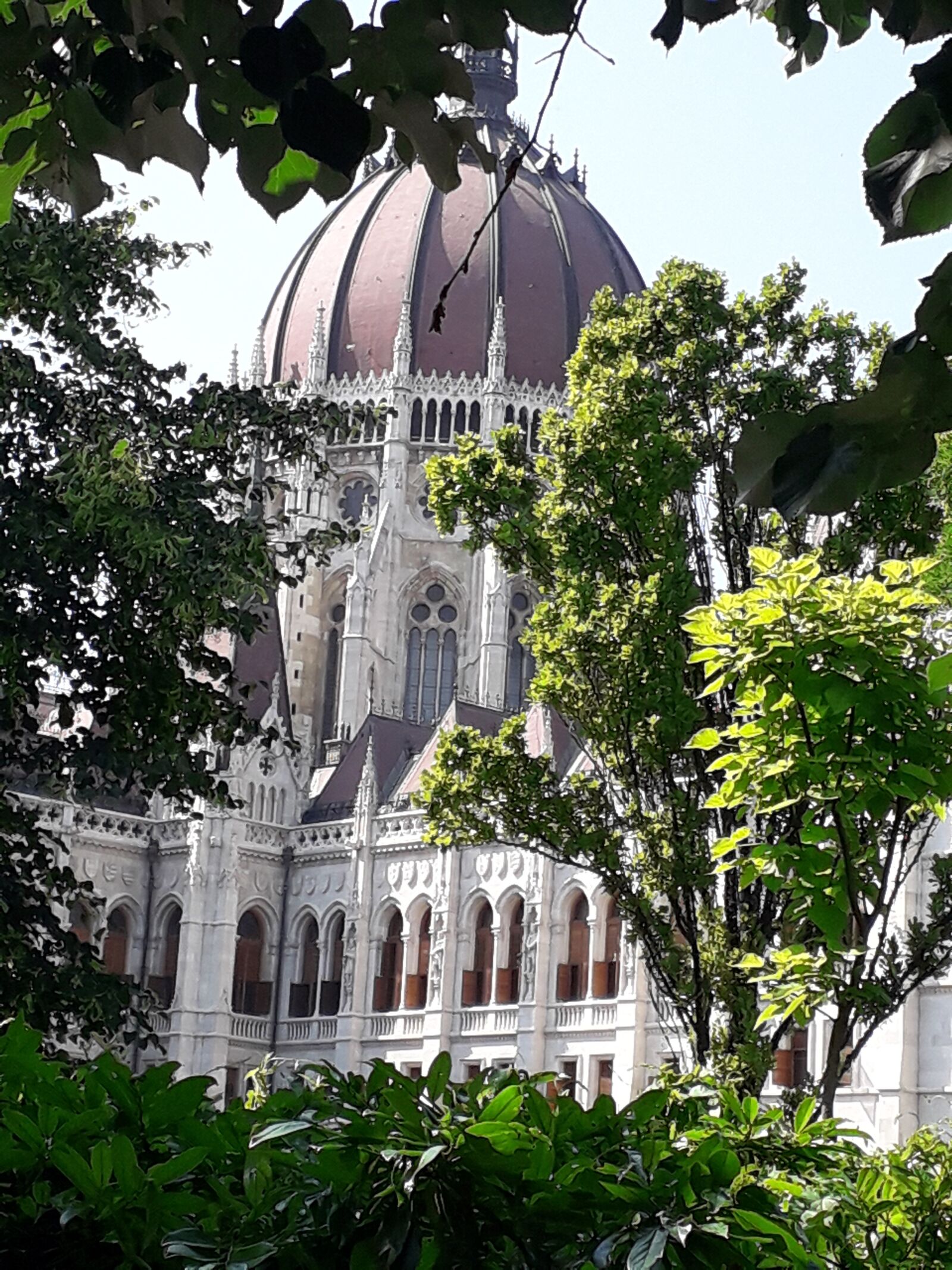 Samsung Galaxy J6 sample photo. Budapest, parliament, hungary photography