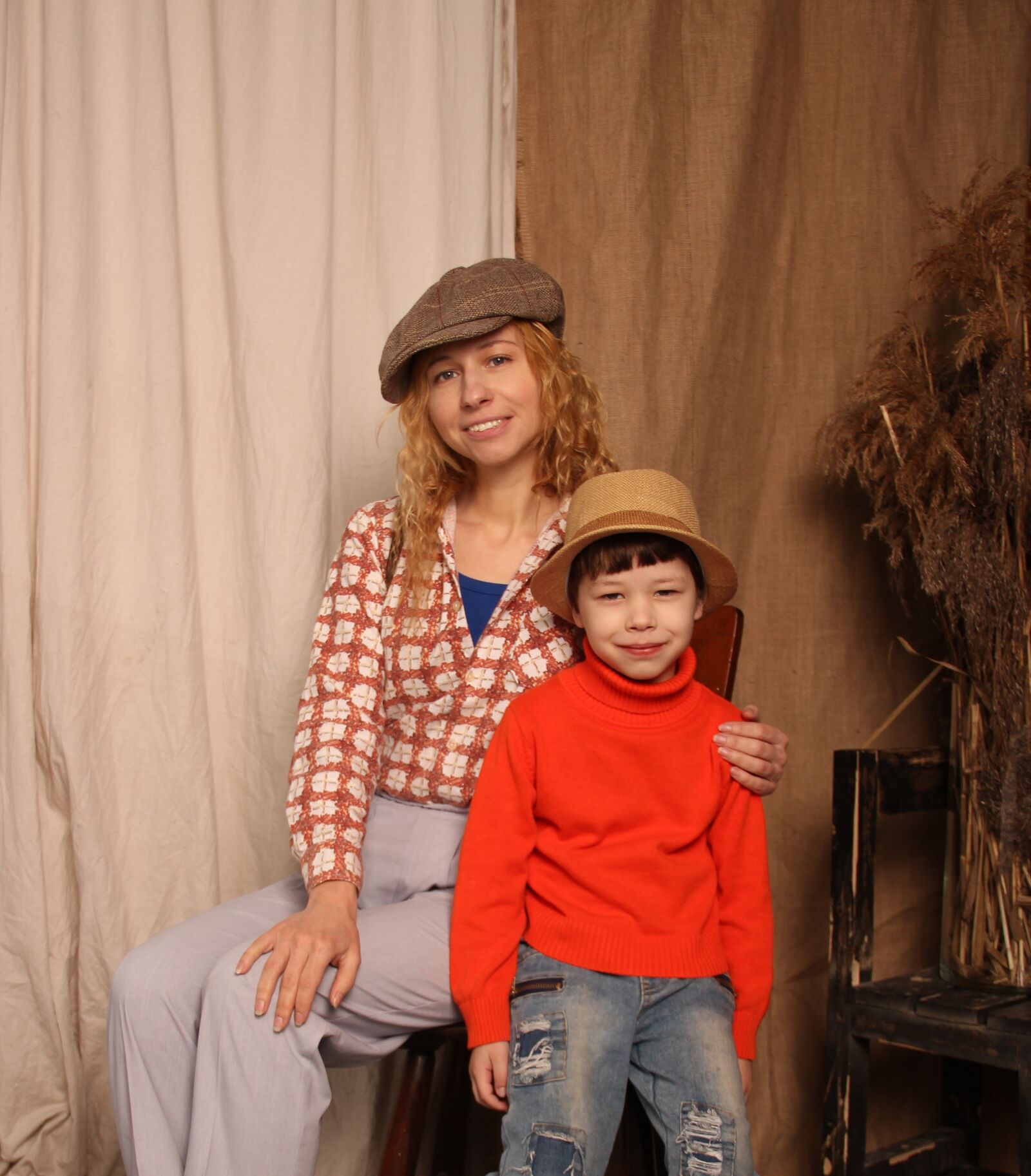 Canon EOS 600D (Rebel EOS T3i / EOS Kiss X5) sample photo. Mother and son, mom photography