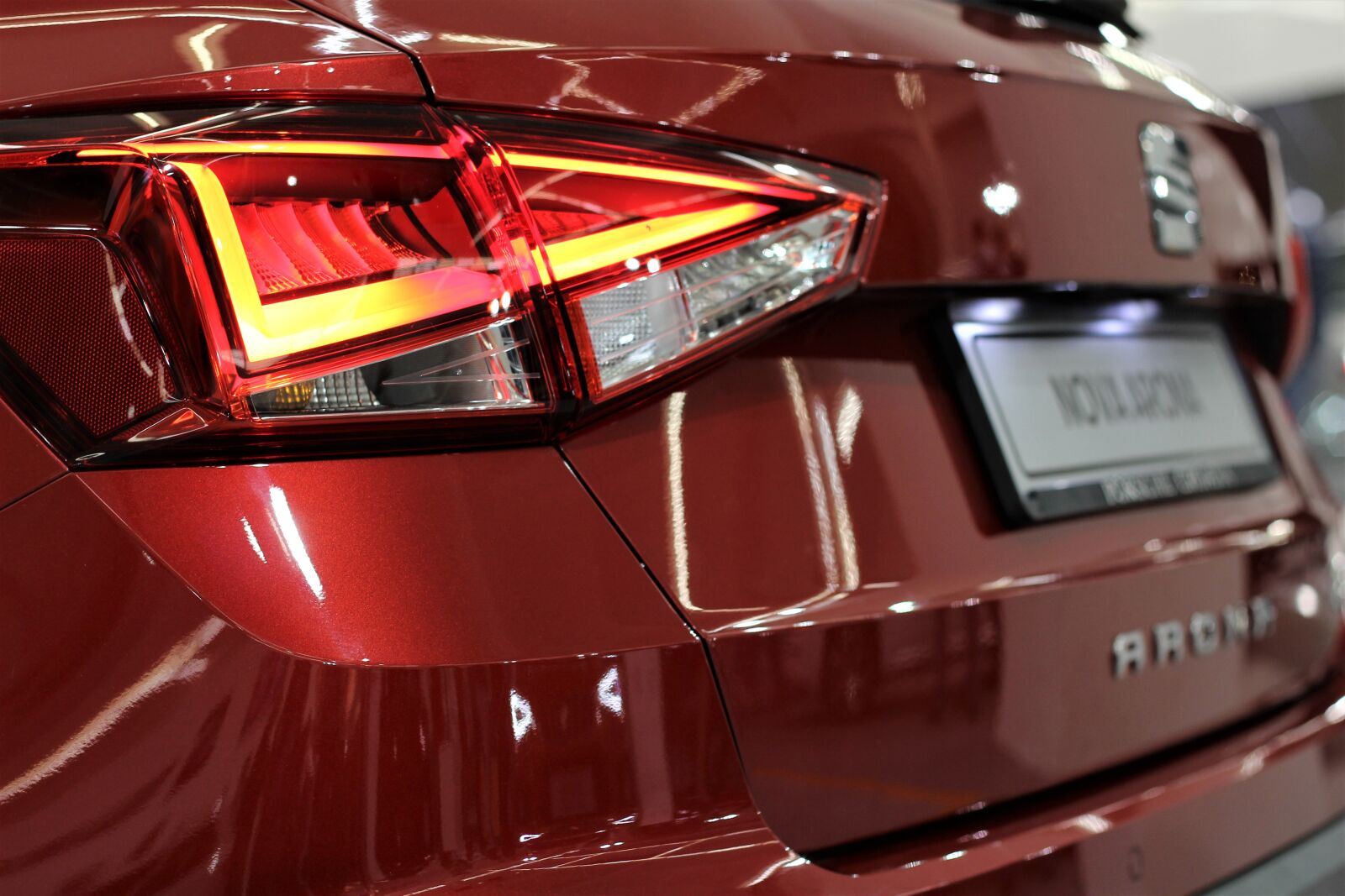 Canon EF 50mm F1.8 II sample photo. Car, seat arona, auto photography