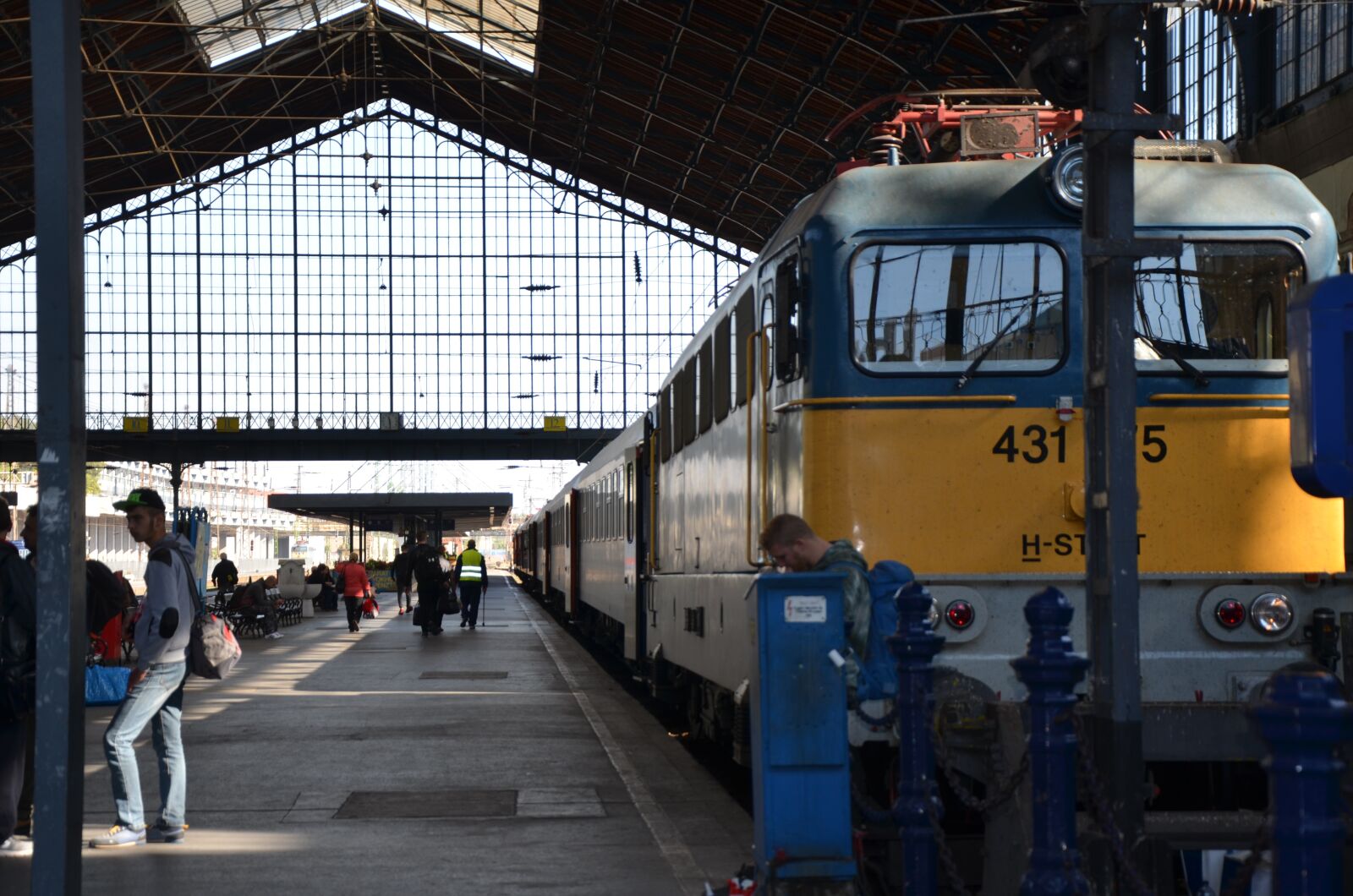 Nikon D5100 sample photo. Train, station, railway photography