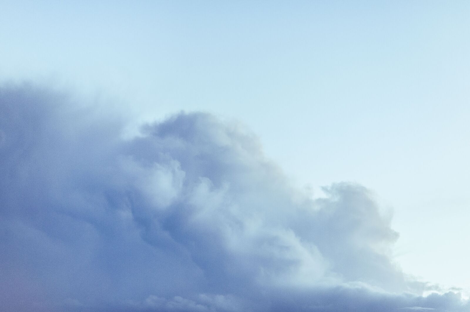 Canon EOS 5D Mark III + Canon EF 135mm F2L USM sample photo. Clouds, thunderstorm, weather photography