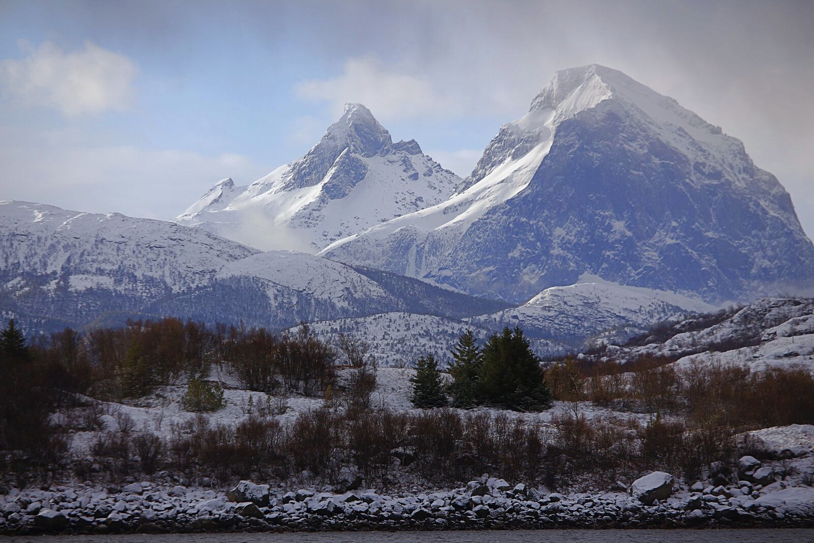 Canon EOS 700D (EOS Rebel T5i / EOS Kiss X7i) sample photo. Norway, hurtigruten, scandinavia photography