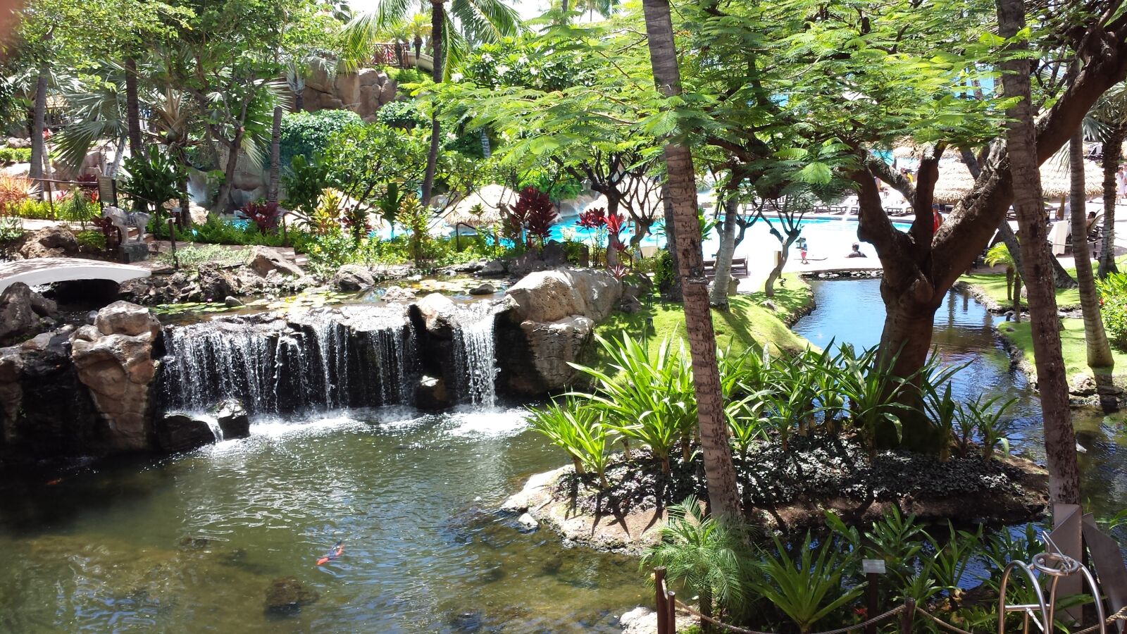 Samsung Galaxy S4 sample photo. Hawaii, waterfall photography