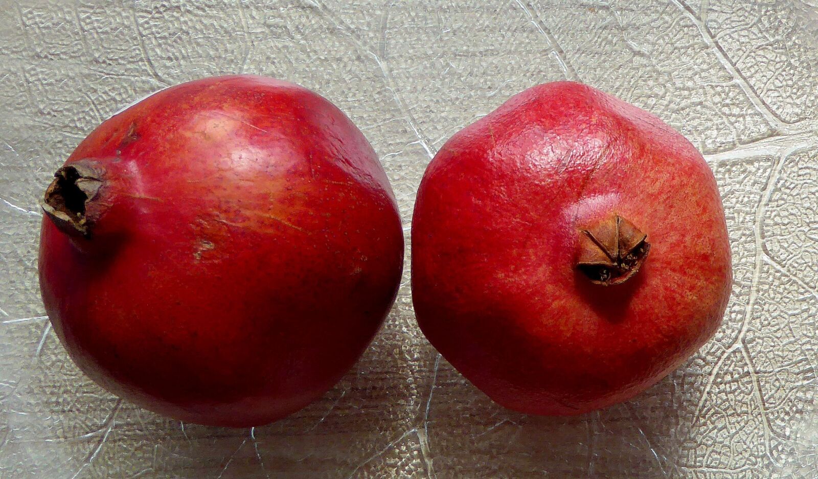 Panasonic DMC-TZ61 sample photo. Pomegranates, fruits, fruit photography