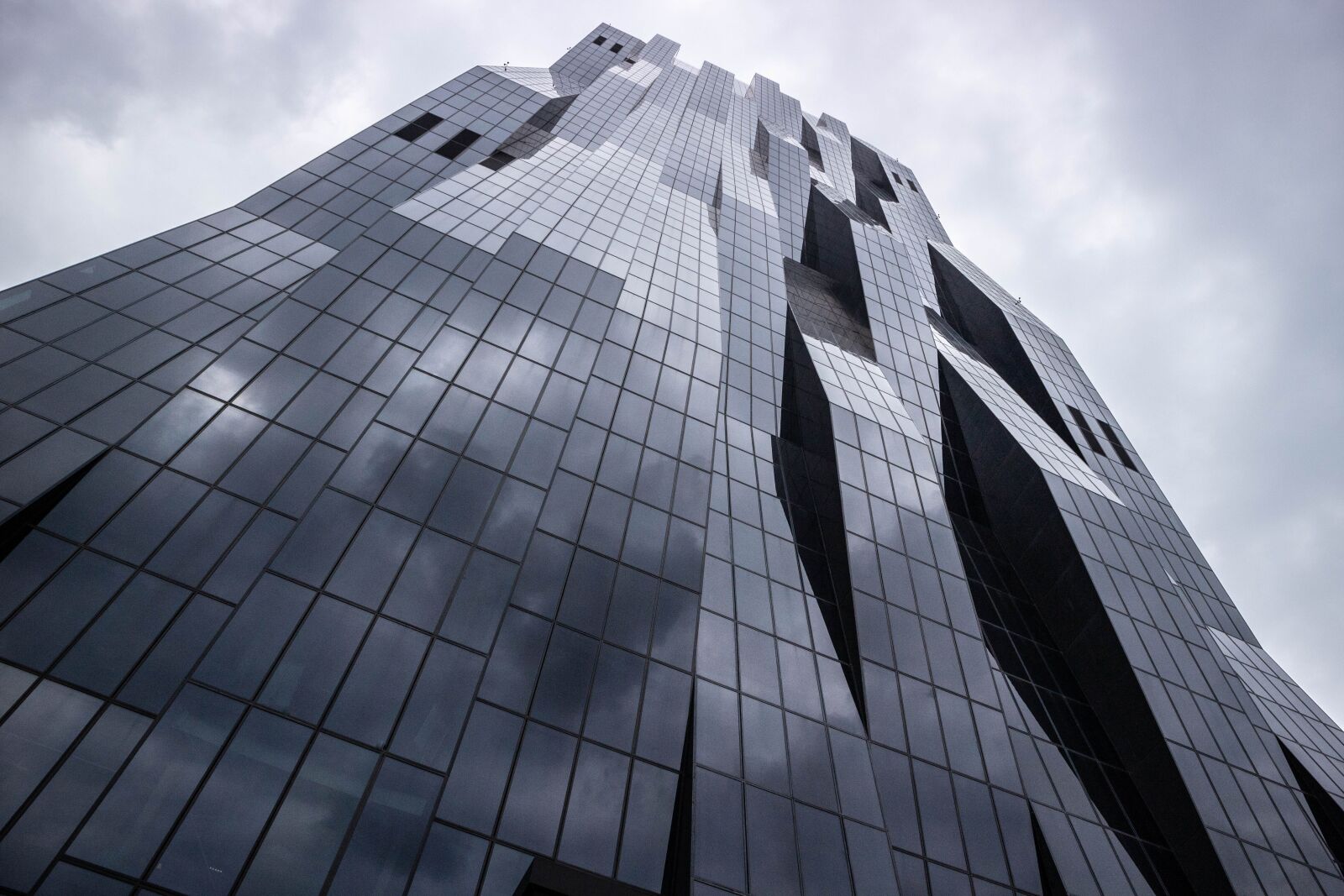 Canon EOS M10 sample photo. Danube, city, tower photography