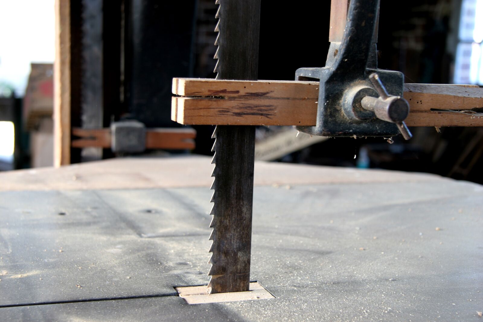 Canon EOS 20D sample photo. Bandsaw, workshop, cut photography