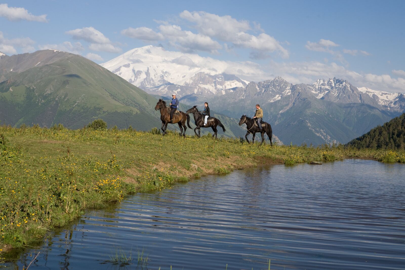 Canon EOS 5D sample photo. Elbrus mountain, cheeky, karachaevo-cherkessia photography