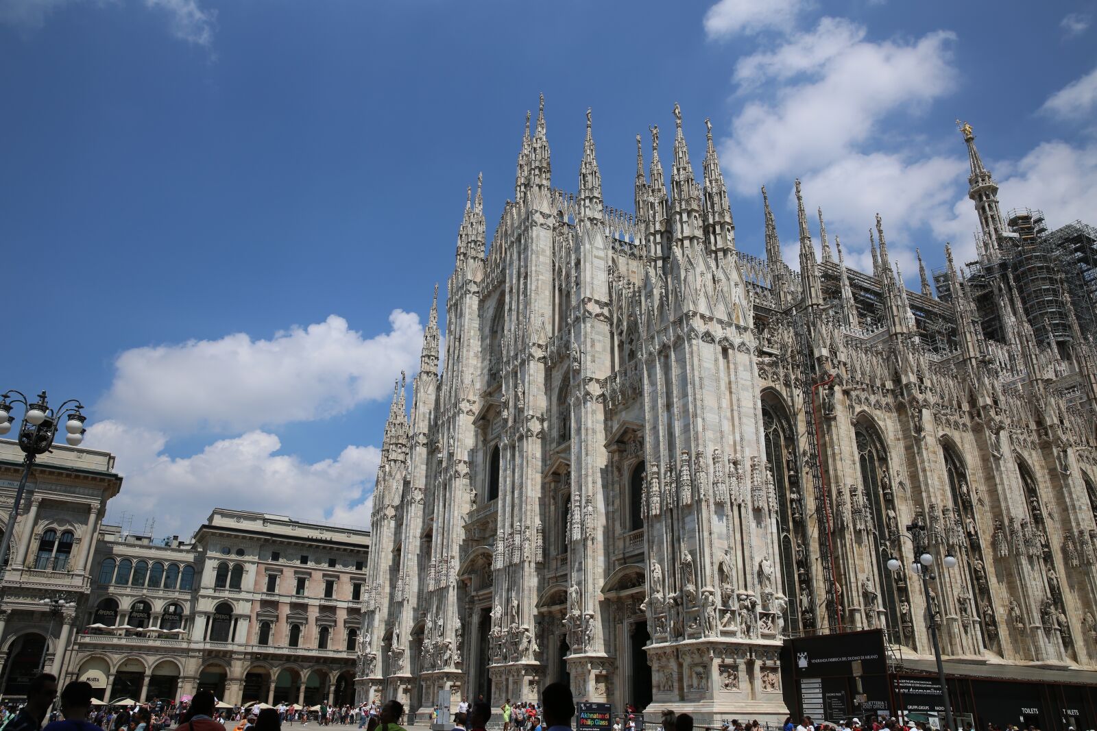 Canon EF 24-70mm F2.8L II USM sample photo. Italy, milan, europe and photography