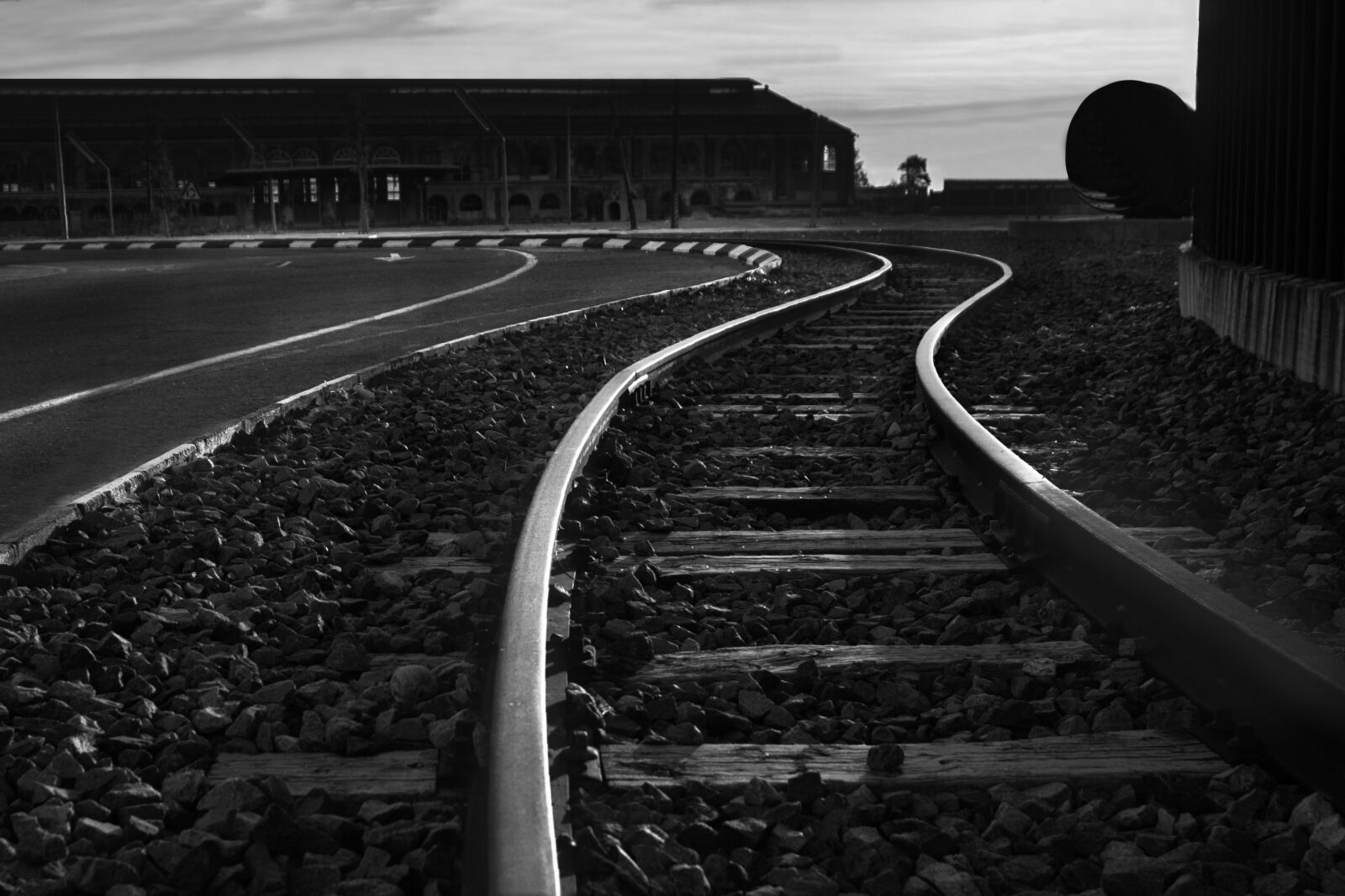 Canon EOS-1D Mark II sample photo. Train, railway, rails photography