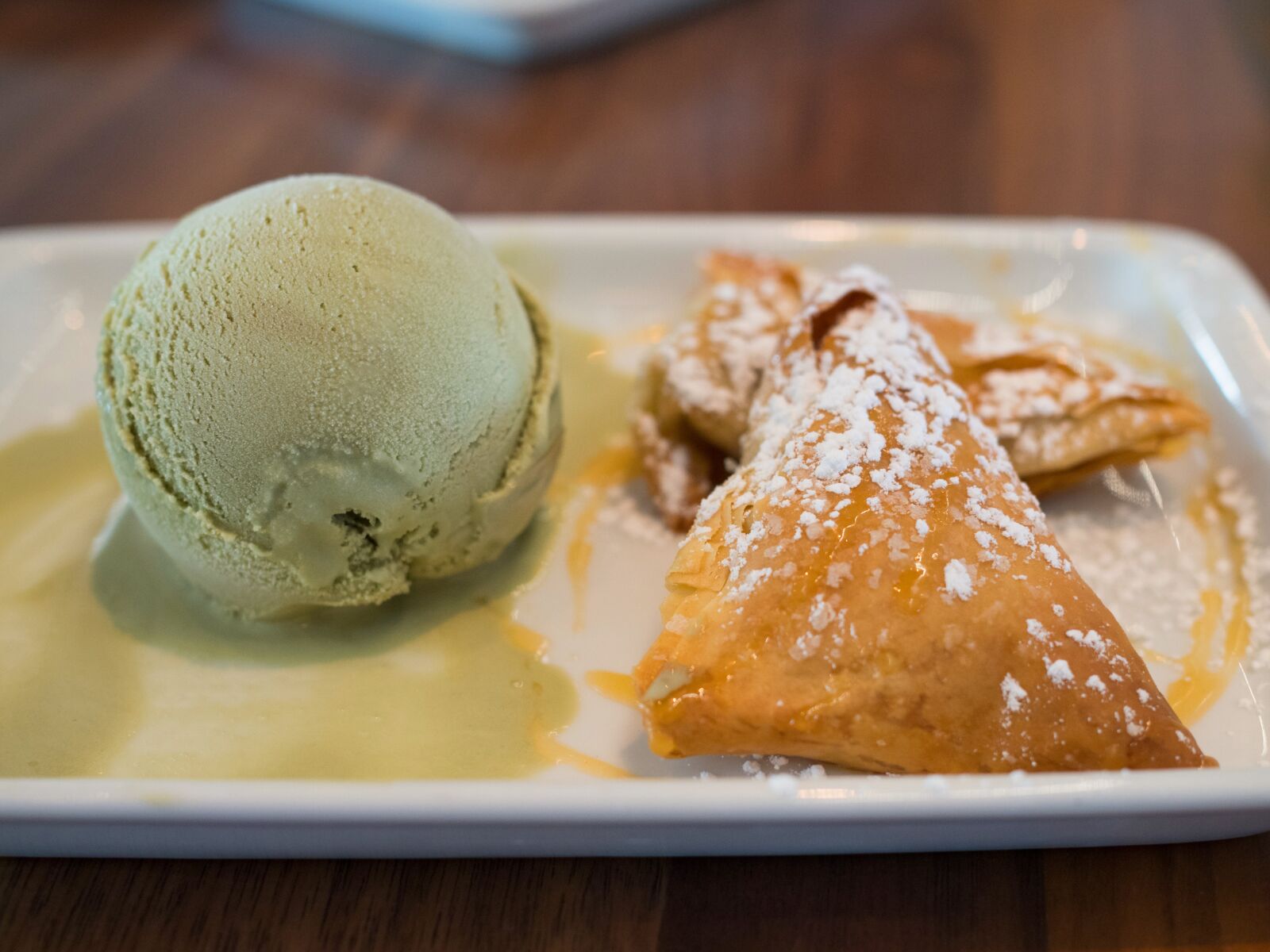 Olympus OM-D E-M1 Mark II + Olympus M.Zuiko Digital 25mm F1.8 sample photo. Green tea, dessert, ice photography