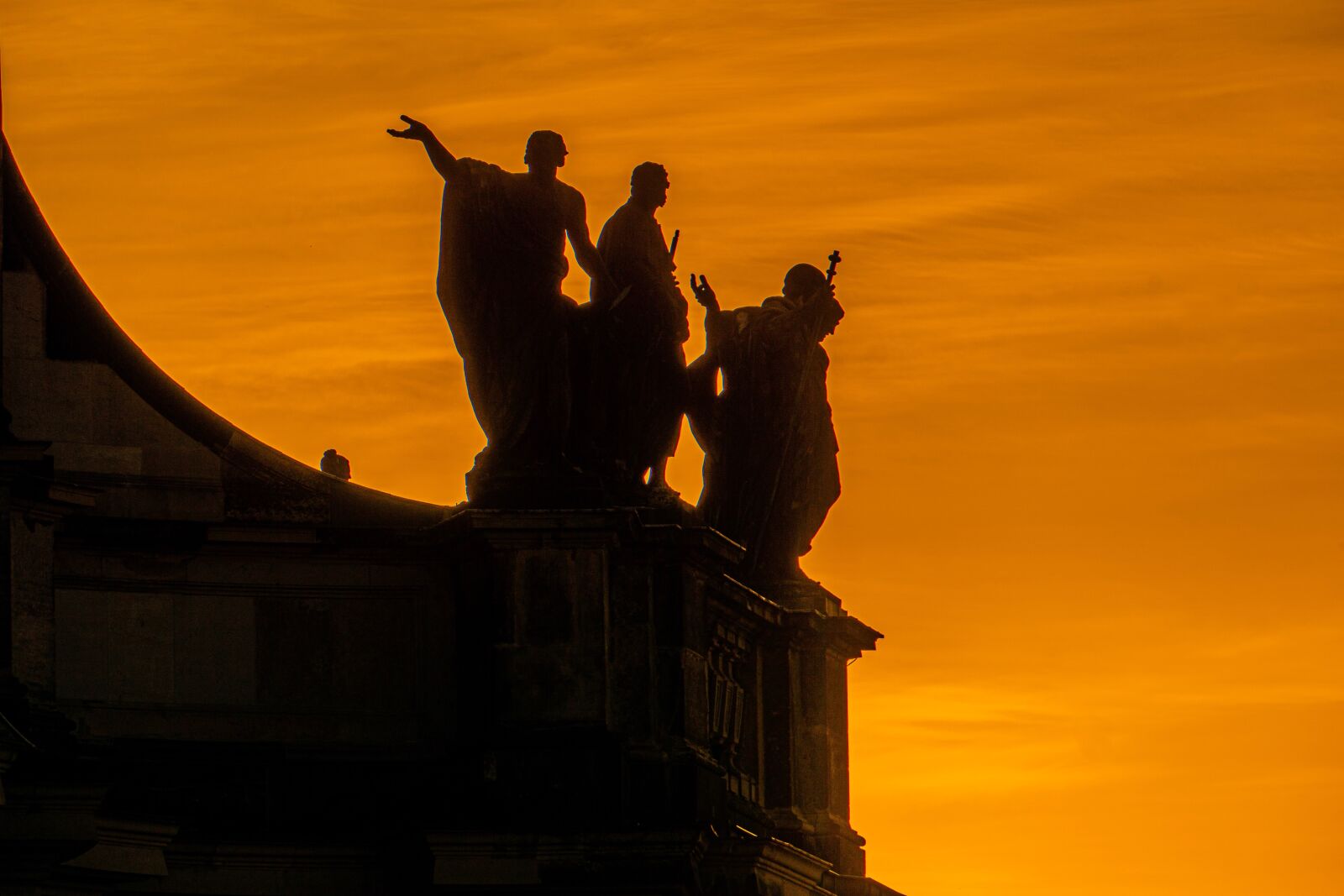 Sony E 55-210mm F4.5-6.3 OSS sample photo. Dresden, sunset, historic center photography