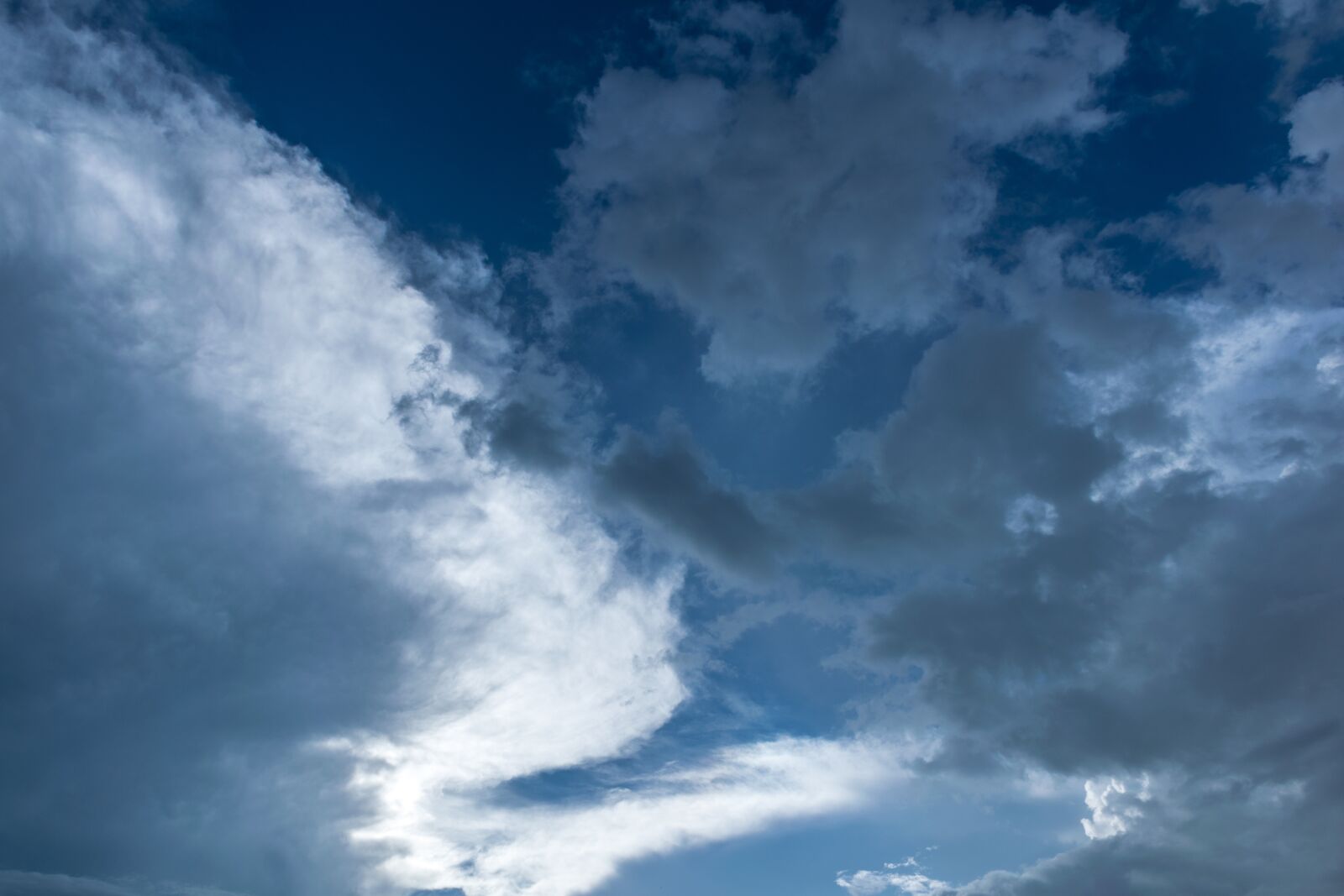 Nikon D5300 sample photo. Clouds, weather, lookup photography