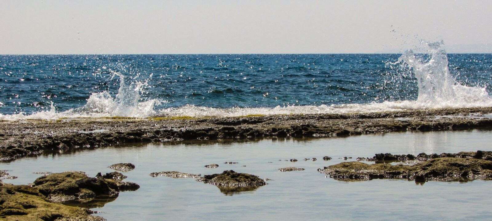 Canon PowerShot SX400 IS sample photo. Wave, smashing, sea photography