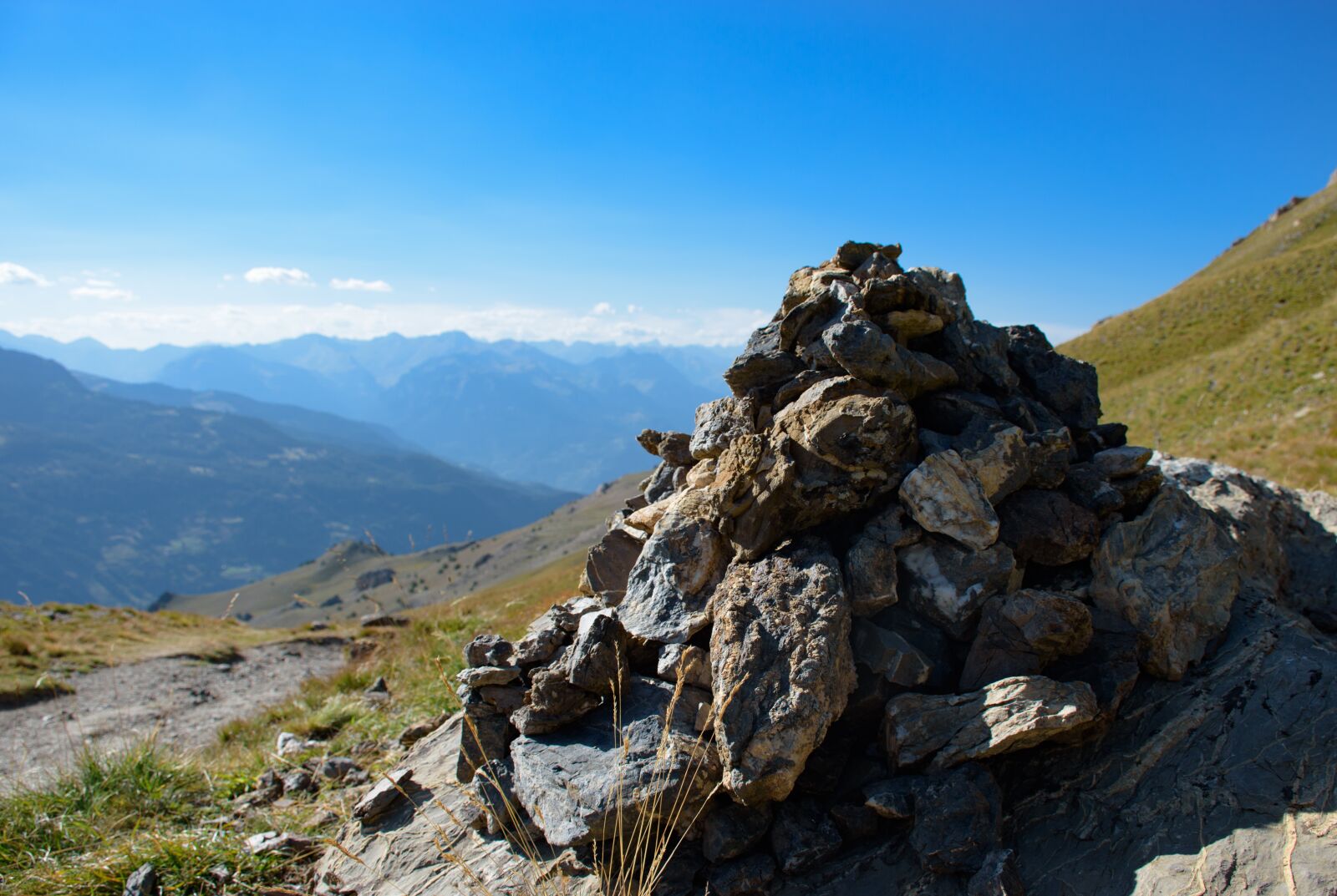 Nikon D5500 sample photo. Cairn, pierre, mountain photography