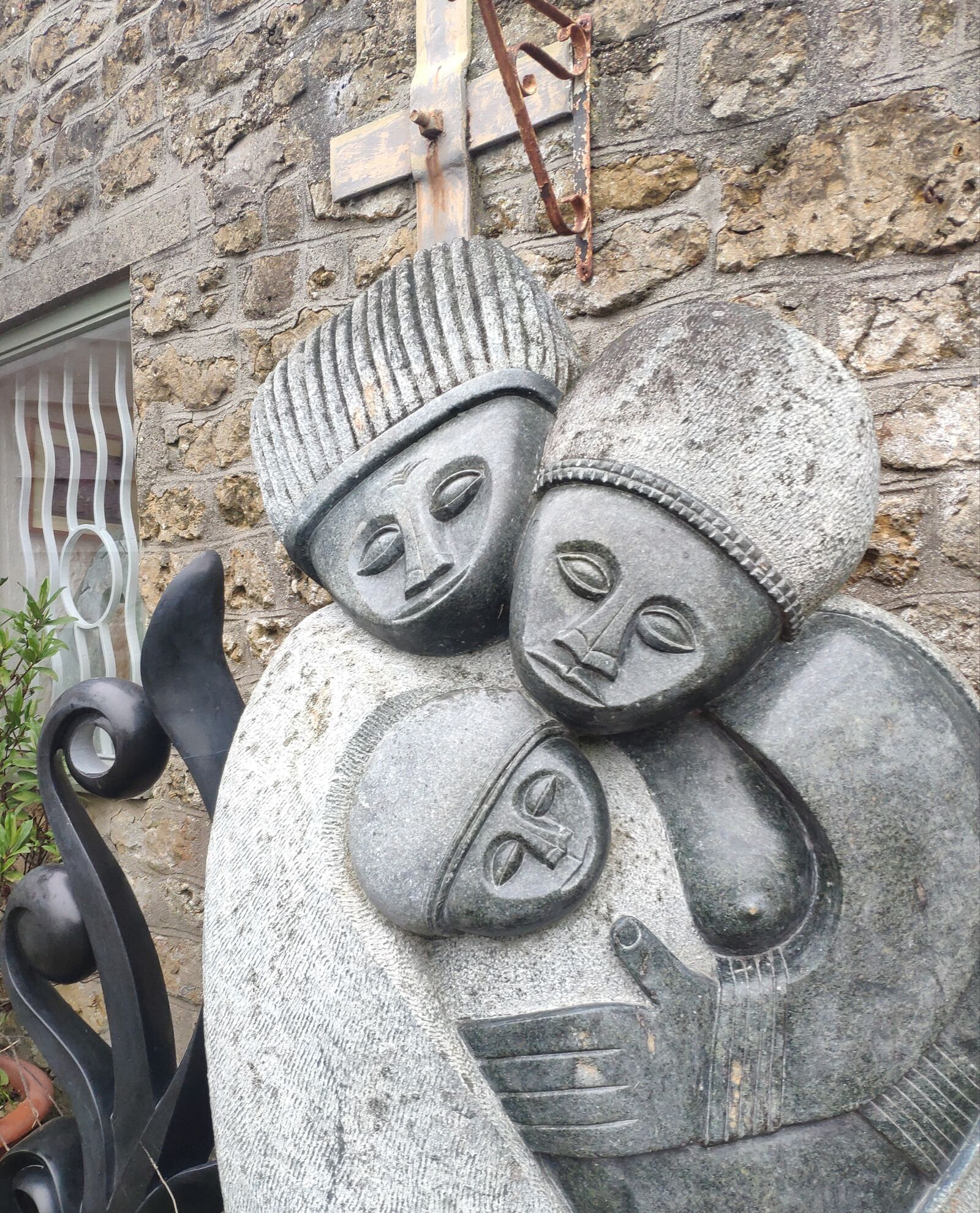 Xiaomi MI 8 sample photo. Parents and child, granite photography