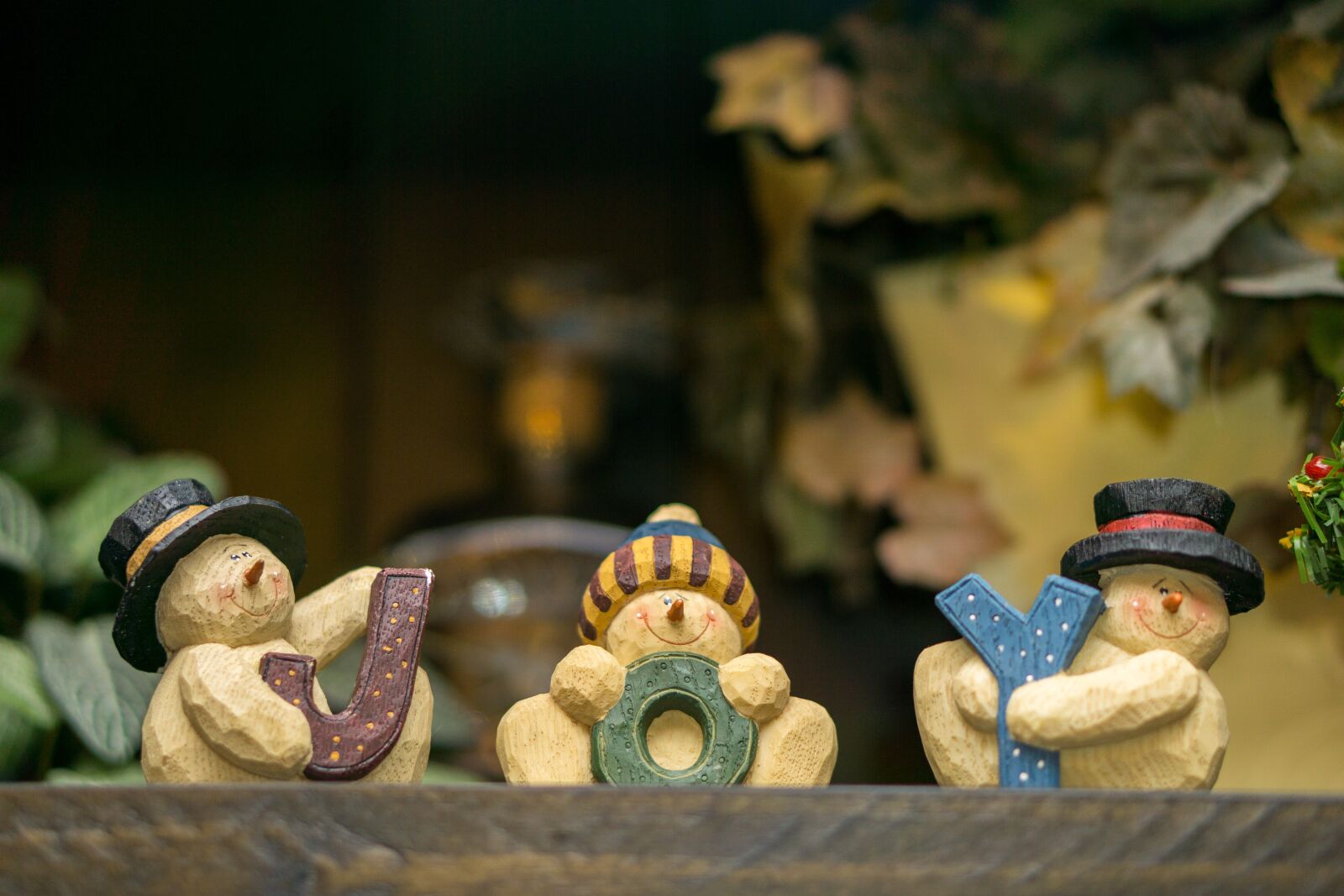 E 50mm F1.8 OSS sample photo. Christmas, knickknack, joy photography