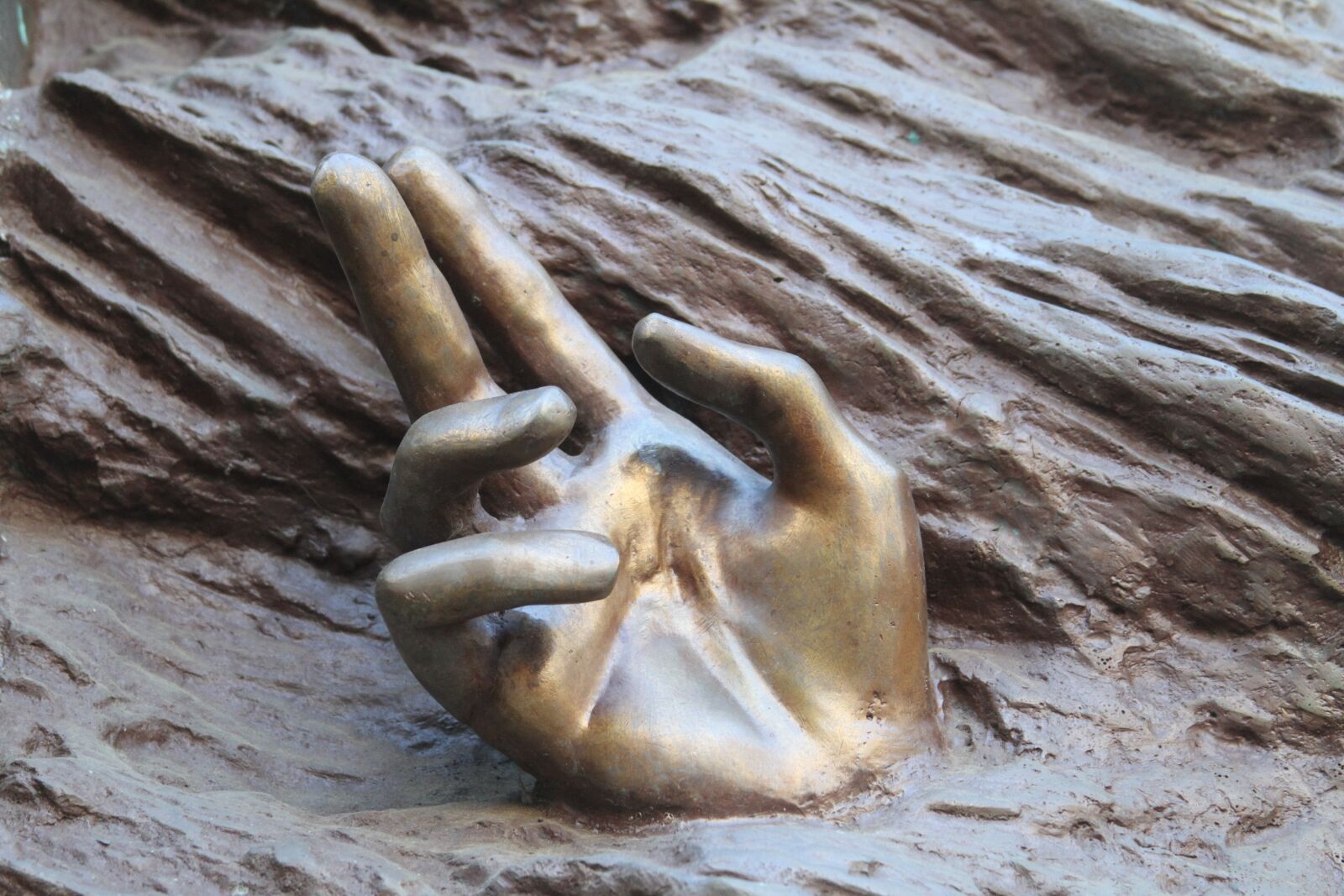 Canon EOS 7D sample photo. Hands, sculpture, art photography