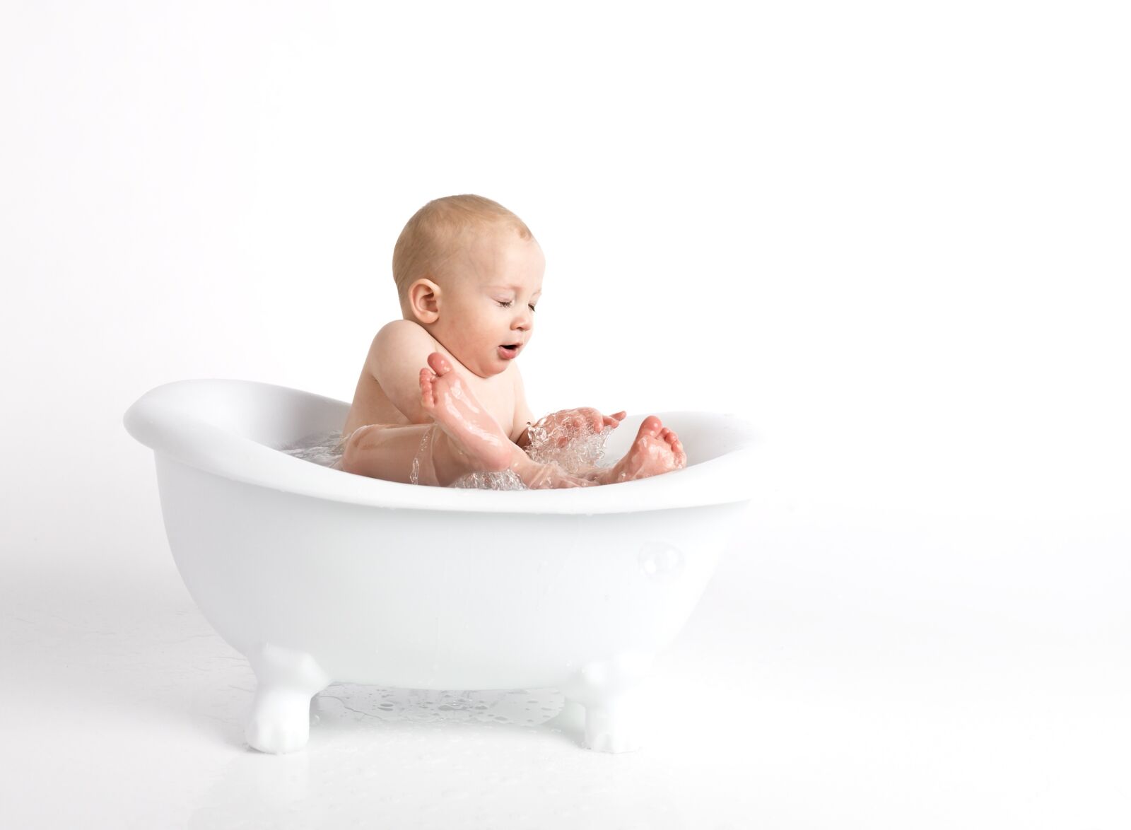 Nikon D5 sample photo. Child, baby, minimalist photography