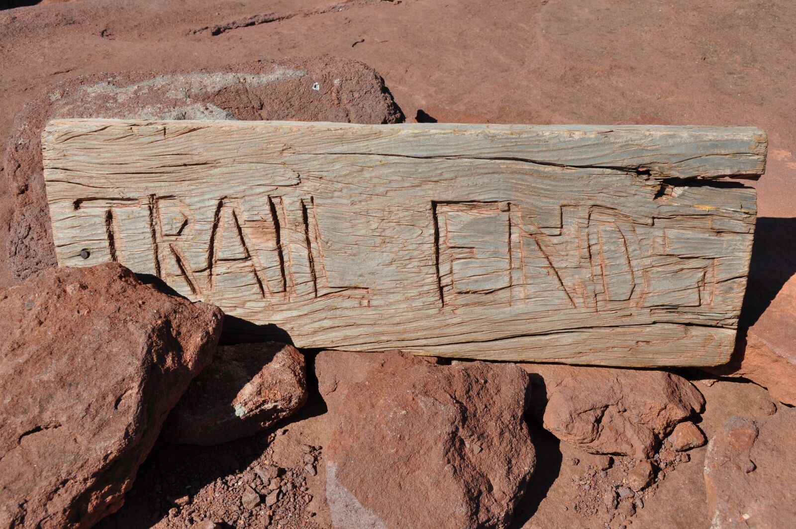 Nikon D5000 sample photo. Trail ends, sign, nature photography