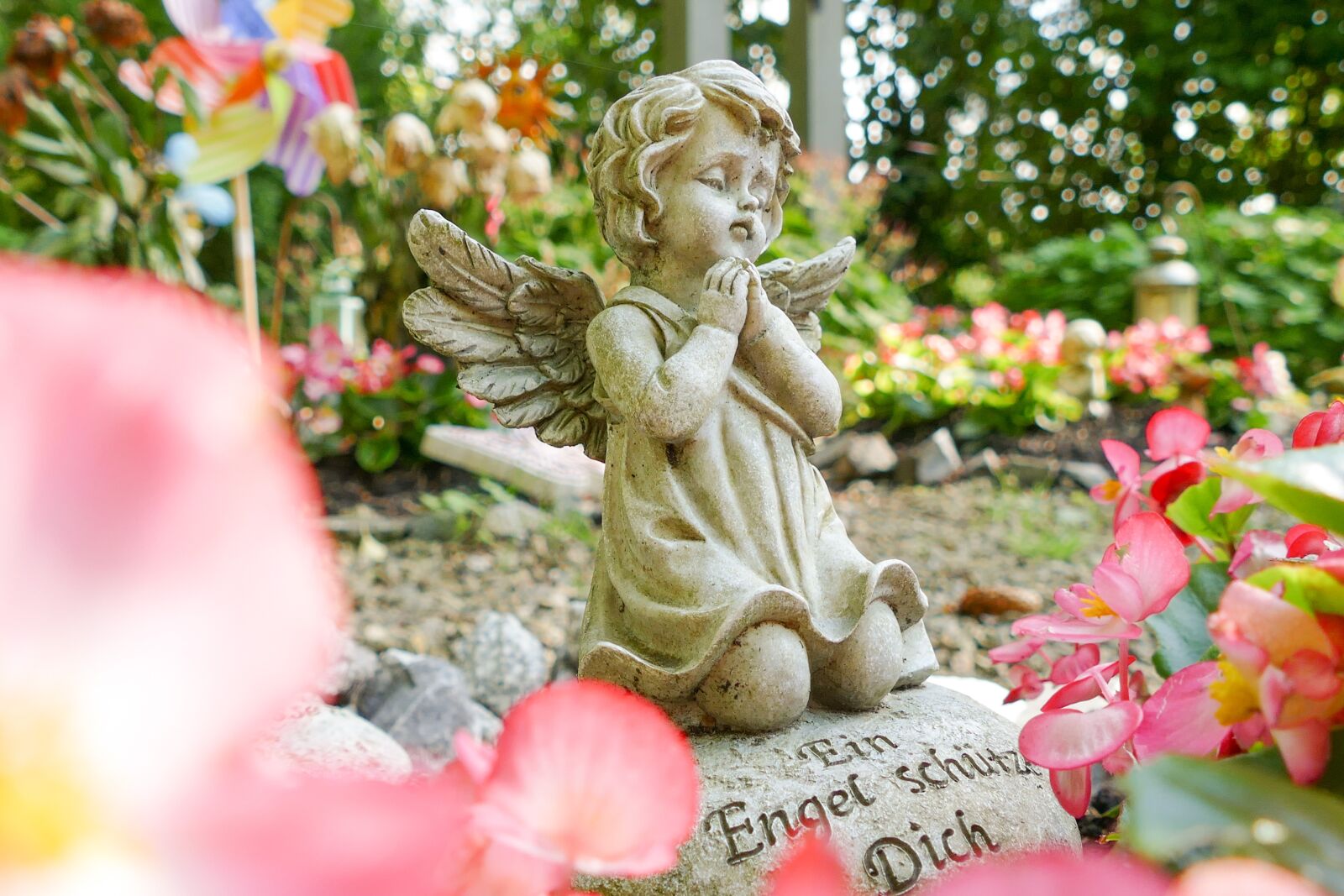Panasonic Lumix DMC-FZ1000 sample photo. Death, child, angel photography