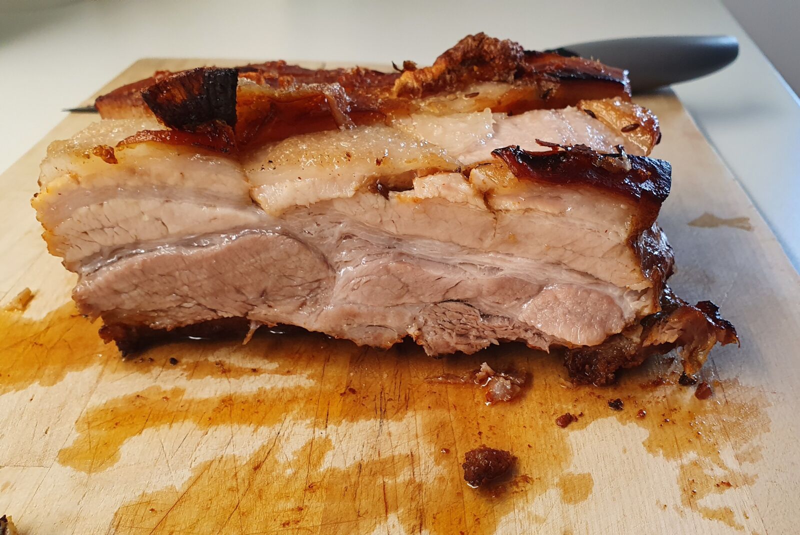 Samsung Galaxy S10+ sample photo. Crust roast, roast pork photography