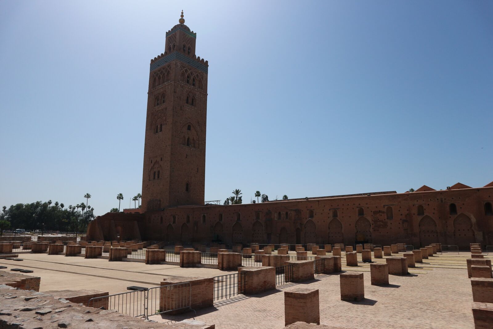 Canon EOS M10 sample photo. Mosque, kutubía, marrakech photography