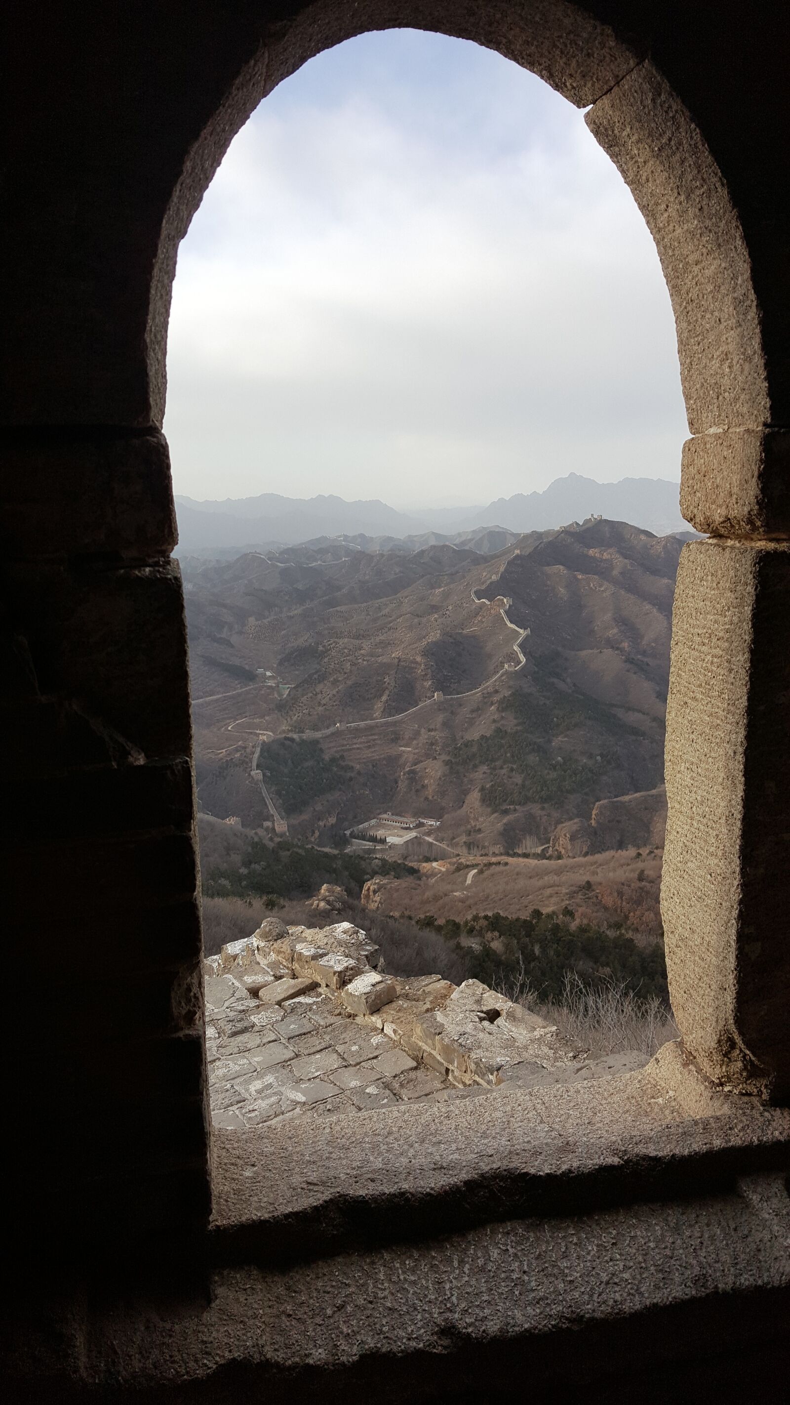 Samsung Galaxy Note5 sample photo. Window, curve, shadow photography